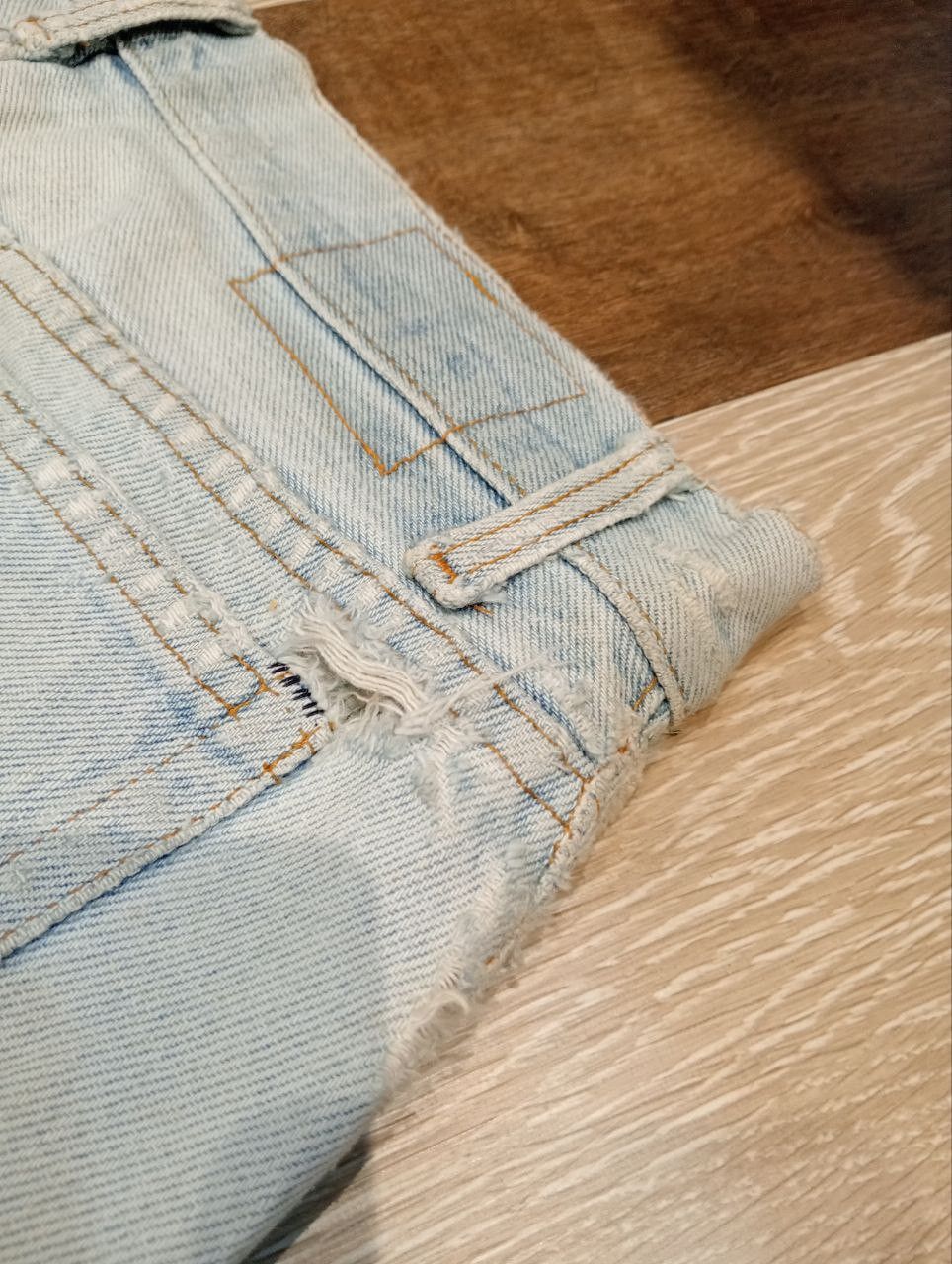 Levi's Vintage Clothing LEVI'S VINTAGE LIGHT BLUE DISTRESSED JEANS Size US 31 - 11 Thumbnail
