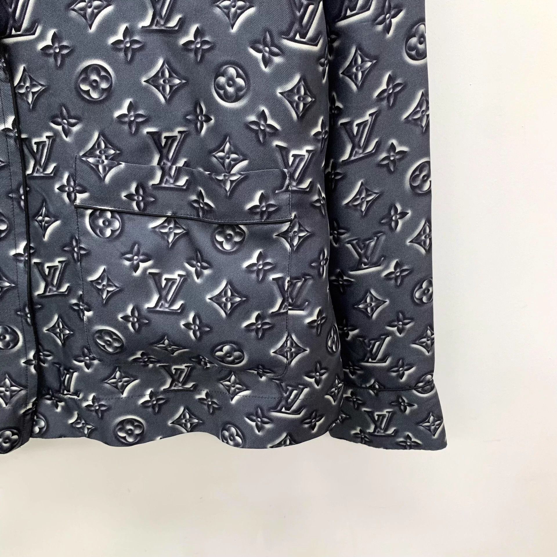 Louis Vuitton Louis Vuitton Monogram Silk Shirt XS Size US XS / EU 42 / 0 - 4 Thumbnail