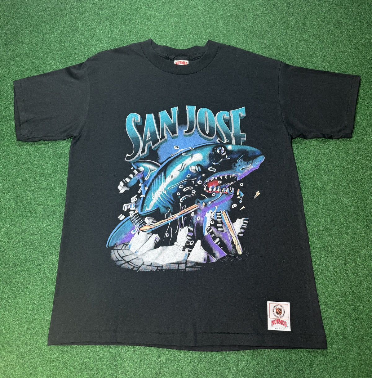 NHL × Nutmeg × Vintage Vtg 90s San Jose Sharks Break Through Nutmeg Mills T Shirt Size US XL / EU 56 / 4 - 1 Thumbnail
