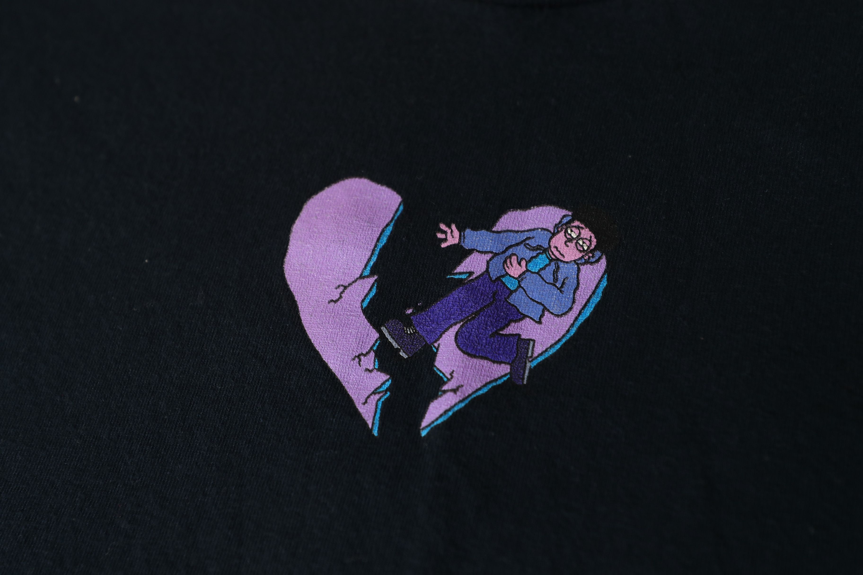 Alstyle Broken Heart Cartoon Tee (M) Size US M / EU 48-50 / 2 - 4 Thumbnail