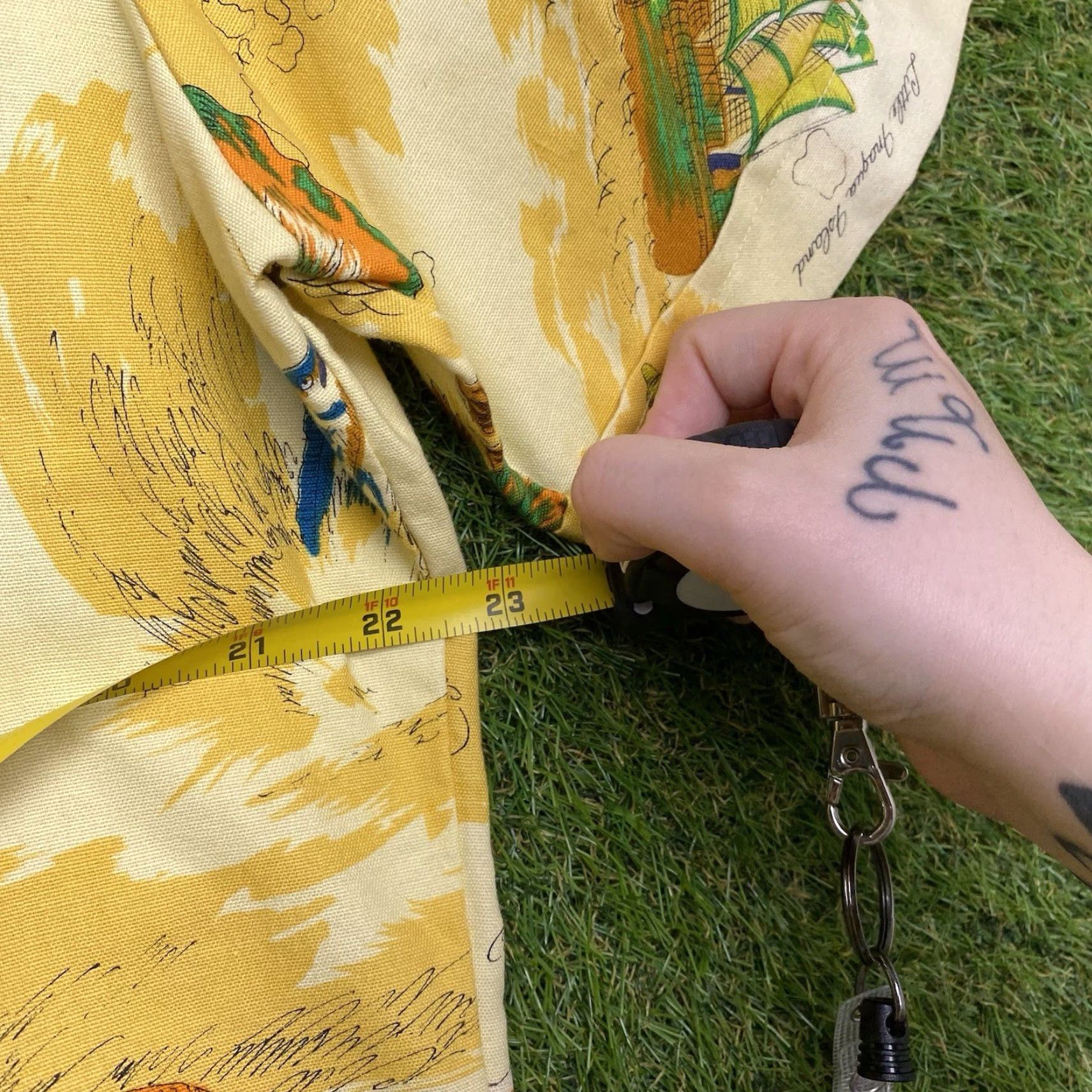 Vintage VINTAGE The Island Shop Hawaiian Shirt Mens Large Short Sleeve Yellow Seashell Sailboat Map Aloha 1970s Beach Size US L / EU 52-54 / 3 - 4 Thumbnail