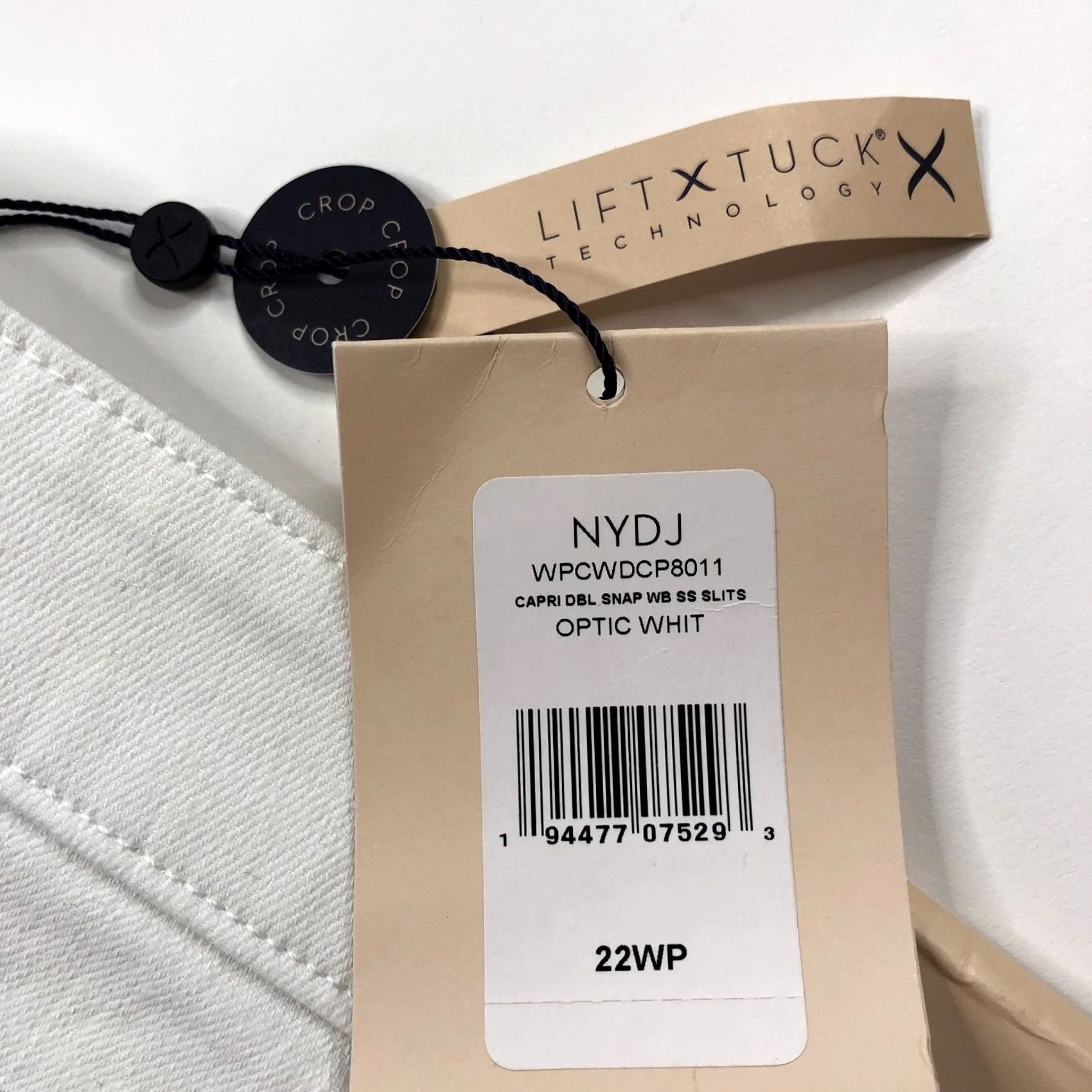 NYDJ NYDJ Lift Tuck Capri Jeans White 22WP Petite High Rise Denim Capris Womens 44W 20L Spring Summer Fall Winter? Size 40" / US 18 - 4 Thumbnail