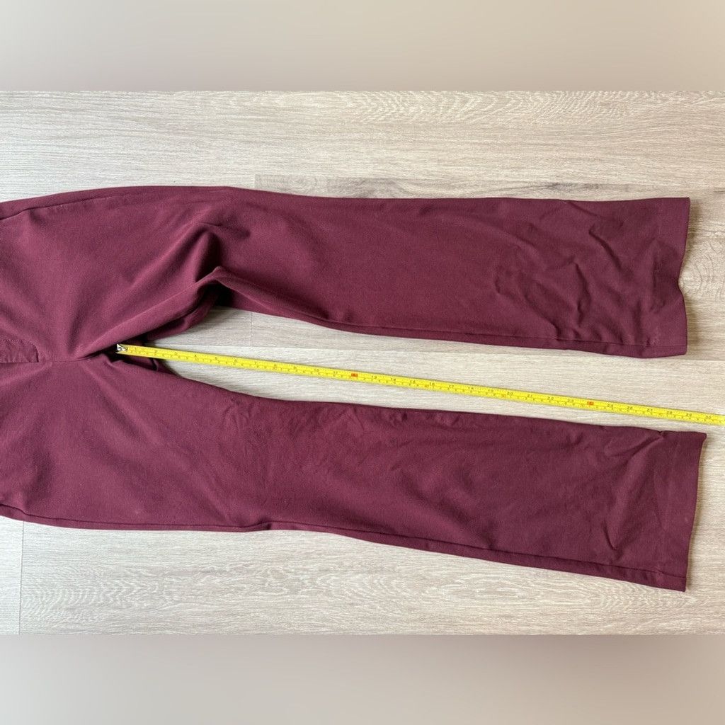 Old Navy Old Navy Red Flare Pants with Stretch Waistband Size 27" / US 4 / IT 40 - 5 Thumbnail
