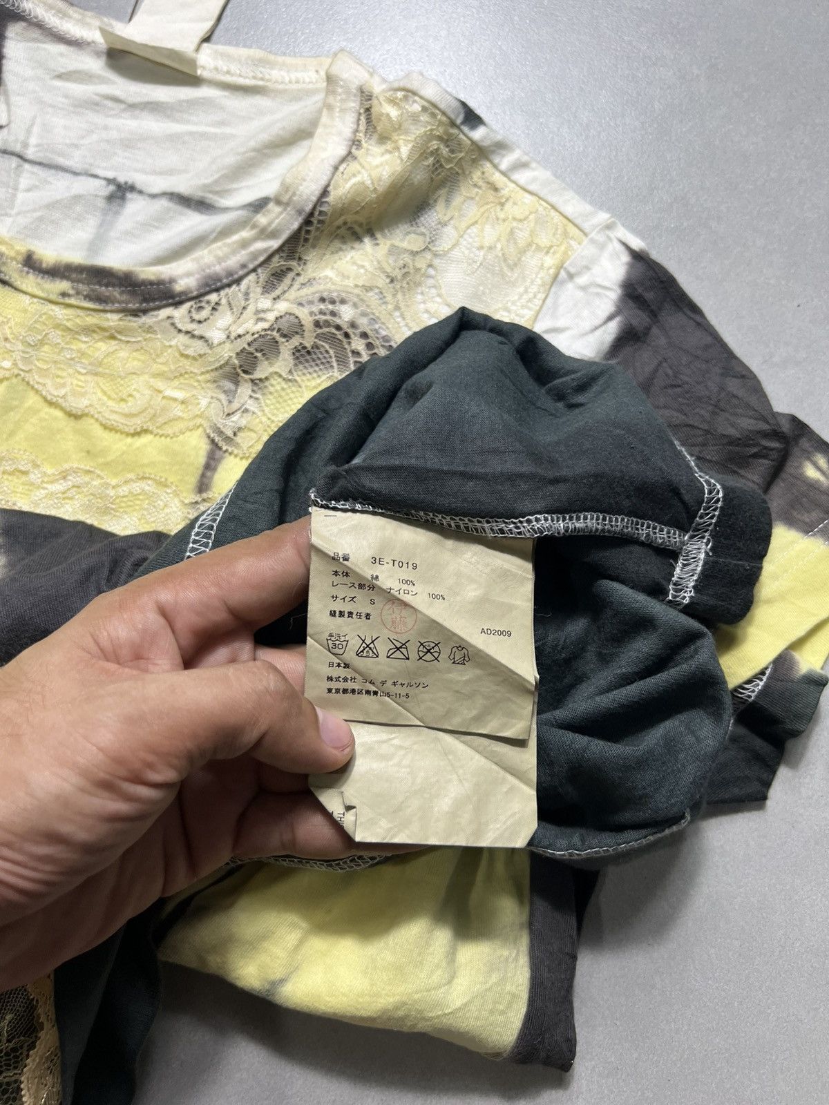 Comme des Garcons Tao CDG - Lace Patched Tee Size M / US 6-8 / IT 42-44 - 6 Thumbnail