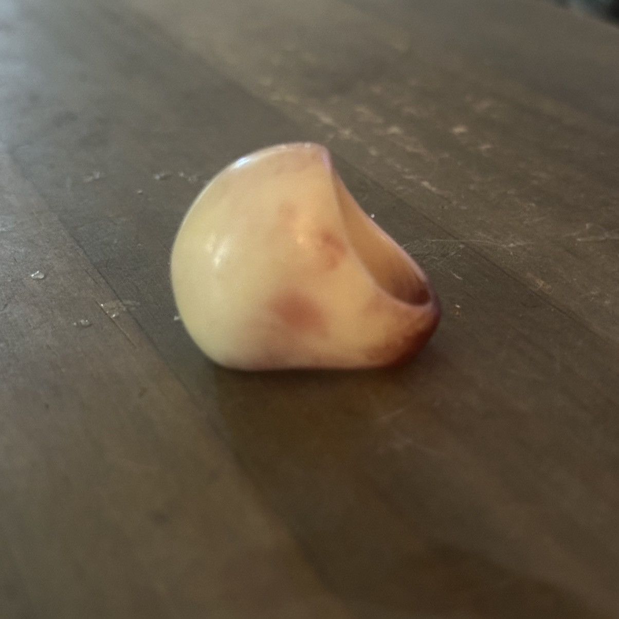 Vintage Vintage lucite cream marbled dome ring Size ONE SIZE - 6 Thumbnail