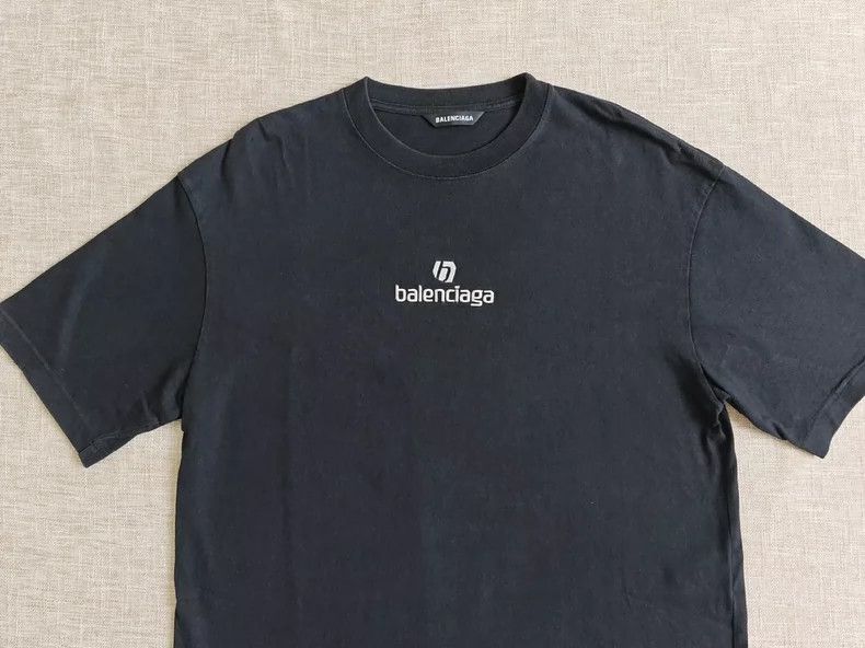 Balenciaga Balenciaga Short - sleeved t - shirt Size US XS / EU 42 / 0 - 3 Thumbnail