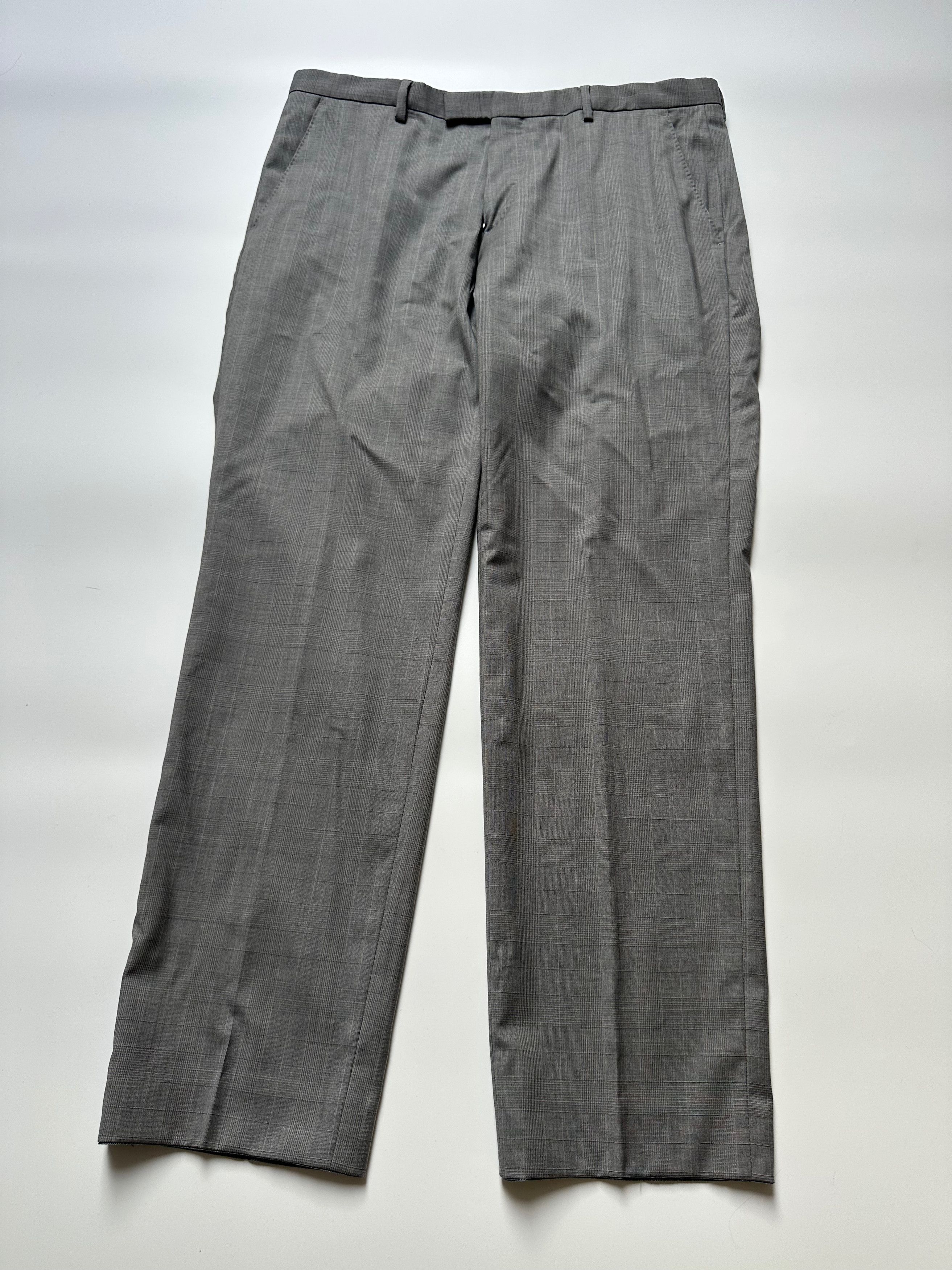 Hugo Boss Hugo Boss 2 pcs suit Super 120s wool by Trabaldo Togna 1840 Size 40R - 17 Thumbnail