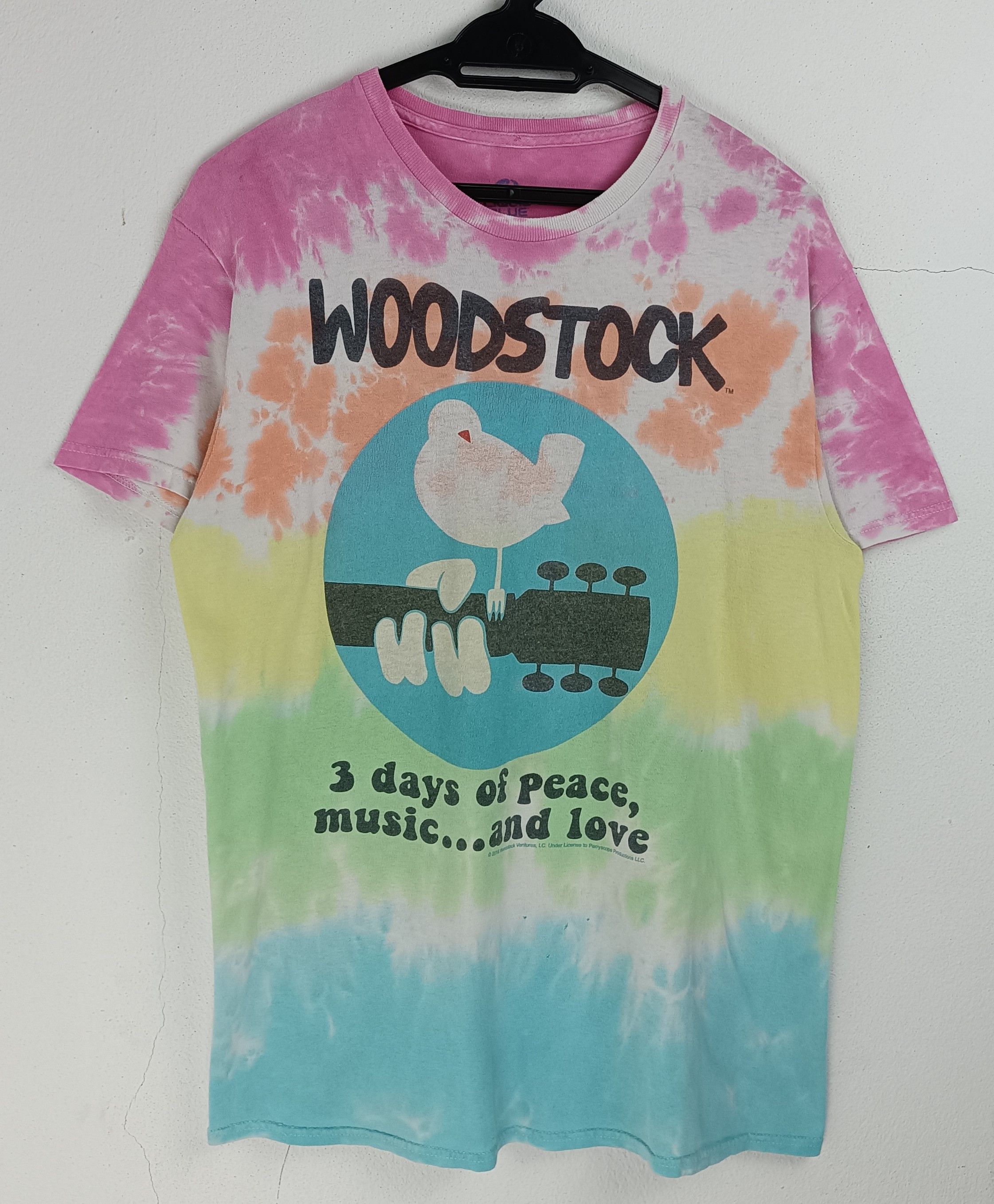 Liquid Blue VINTAGE WOODSTOCK MUSIC FESTIVAL TIE DYE TEE hippie rock Size US M / EU 48-50 / 2 - 3 Thumbnail