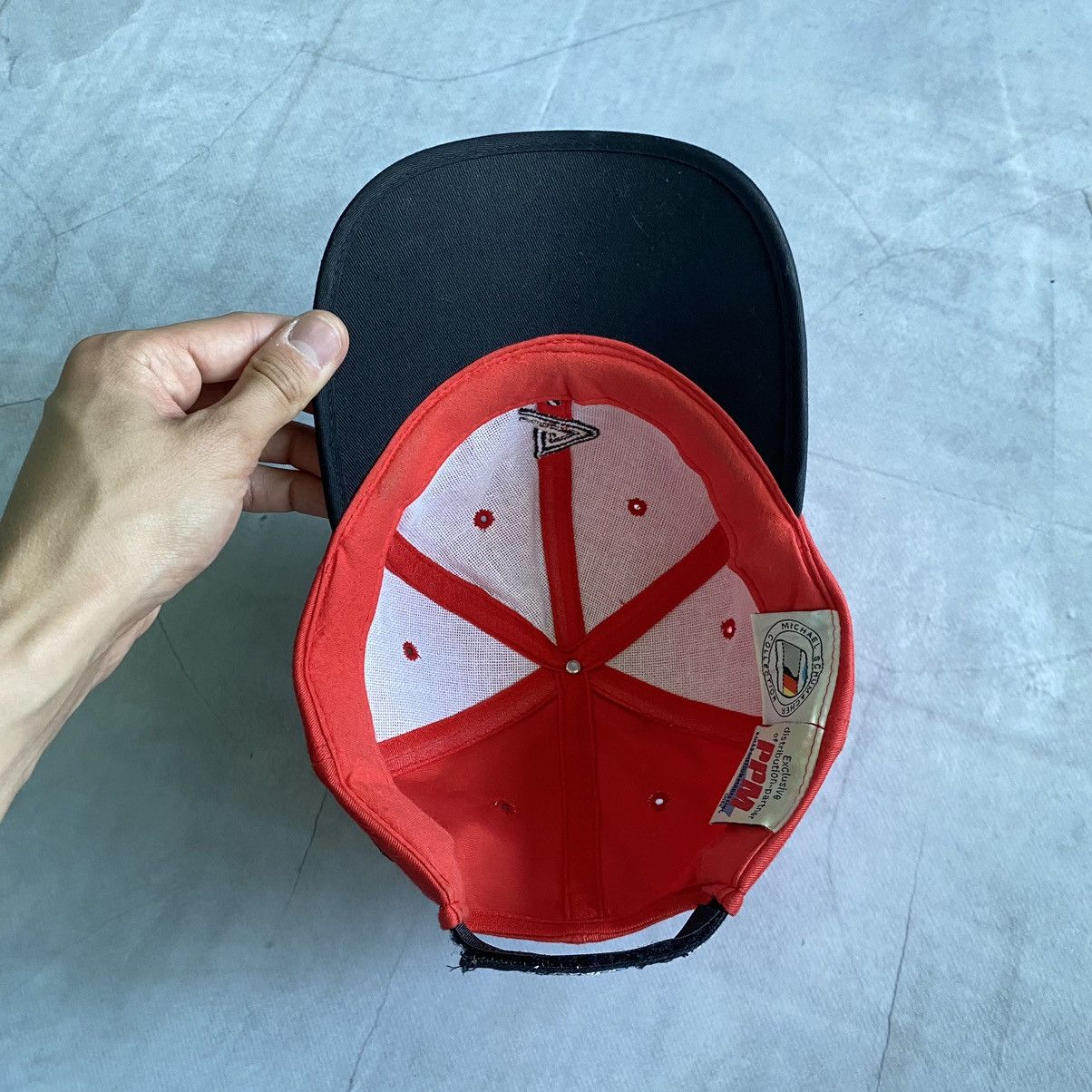 Vintage Rare Vintage DEKRA Michael Schumacher 1998 Ferrari F1 Cap Size ONE SIZE - 9 Thumbnail