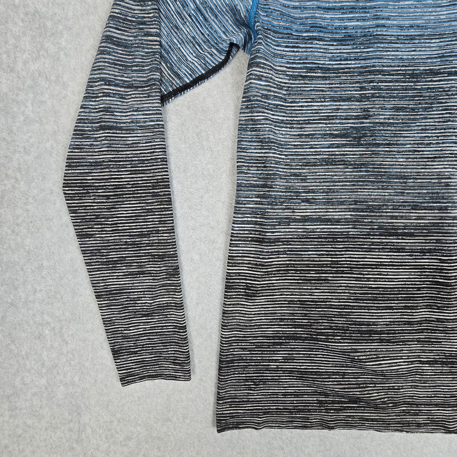 Lululemon Lululemon Small Metal Vent Tech Long-Sleeve Shirt Blue Black Size US S / EU 44-46 / 1 - 5 Thumbnail