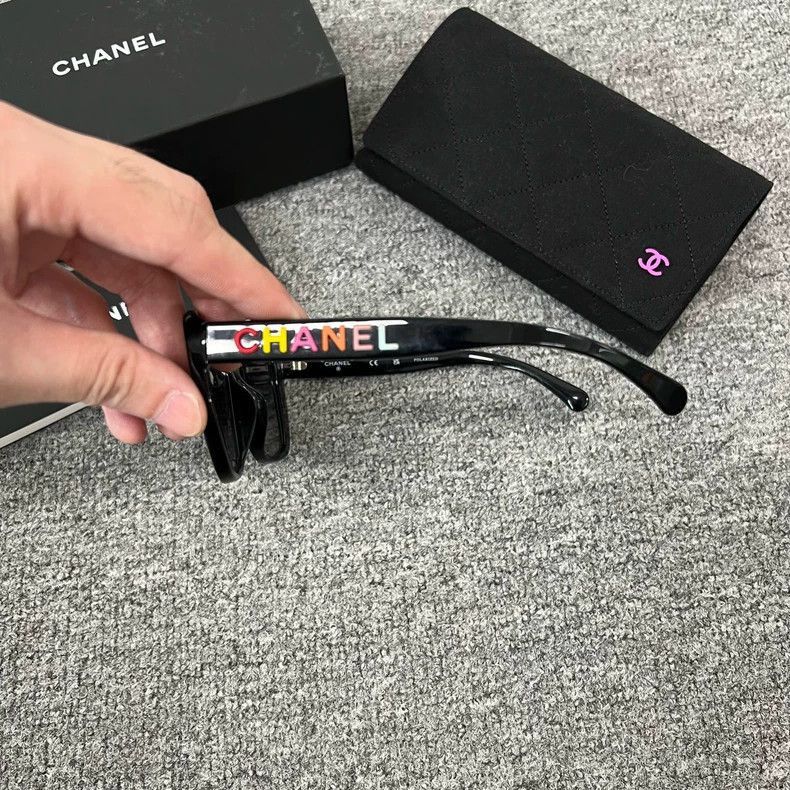 Chanel Chanel Color Logo Sunglasses -2505 Size ONE SIZE - 4 Thumbnail