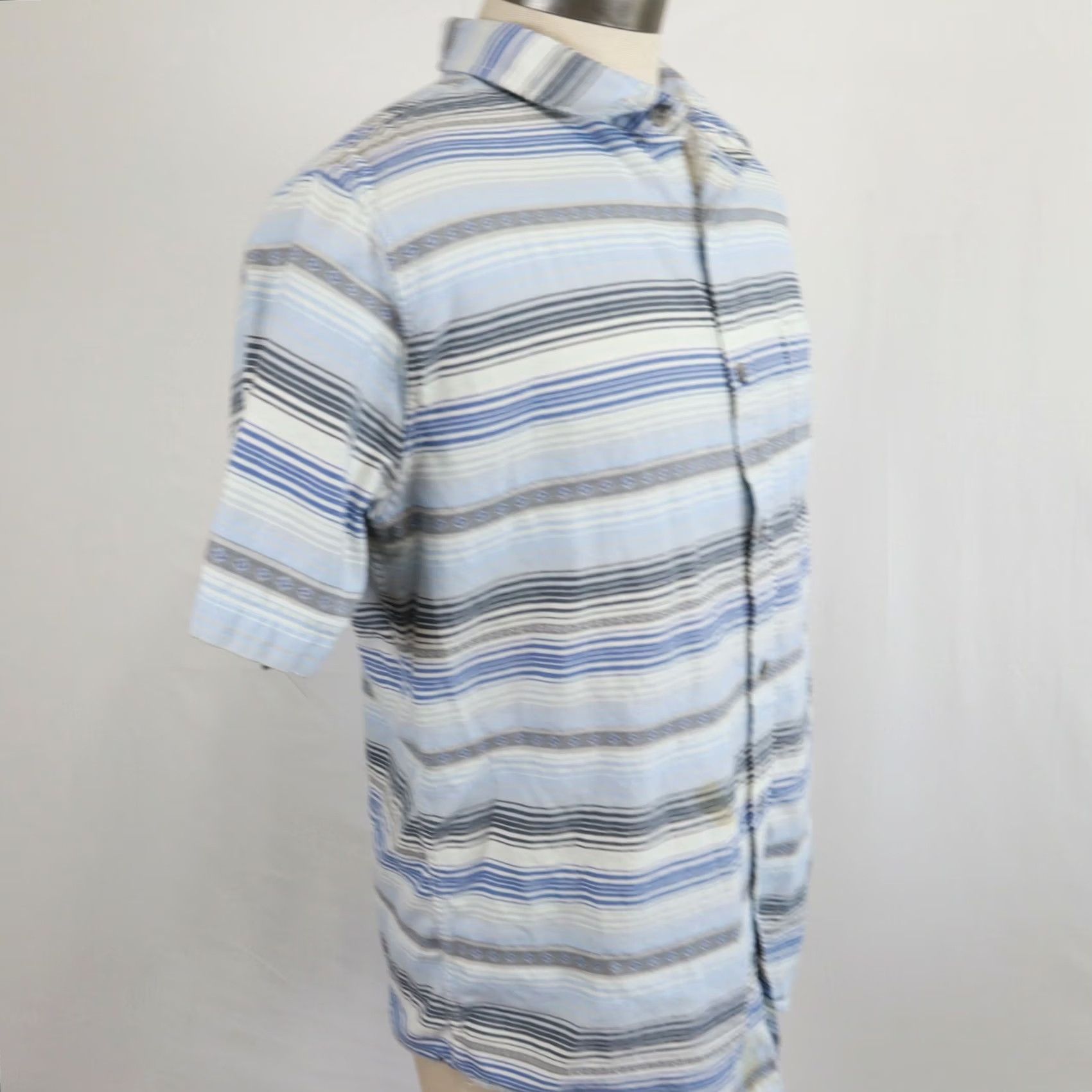 Vintage On the Byas Shirt Mens L Casual Pocket Button Up Blue Striped Short Sleeve Size US L / EU 52-54 / 3 - 5 Thumbnail