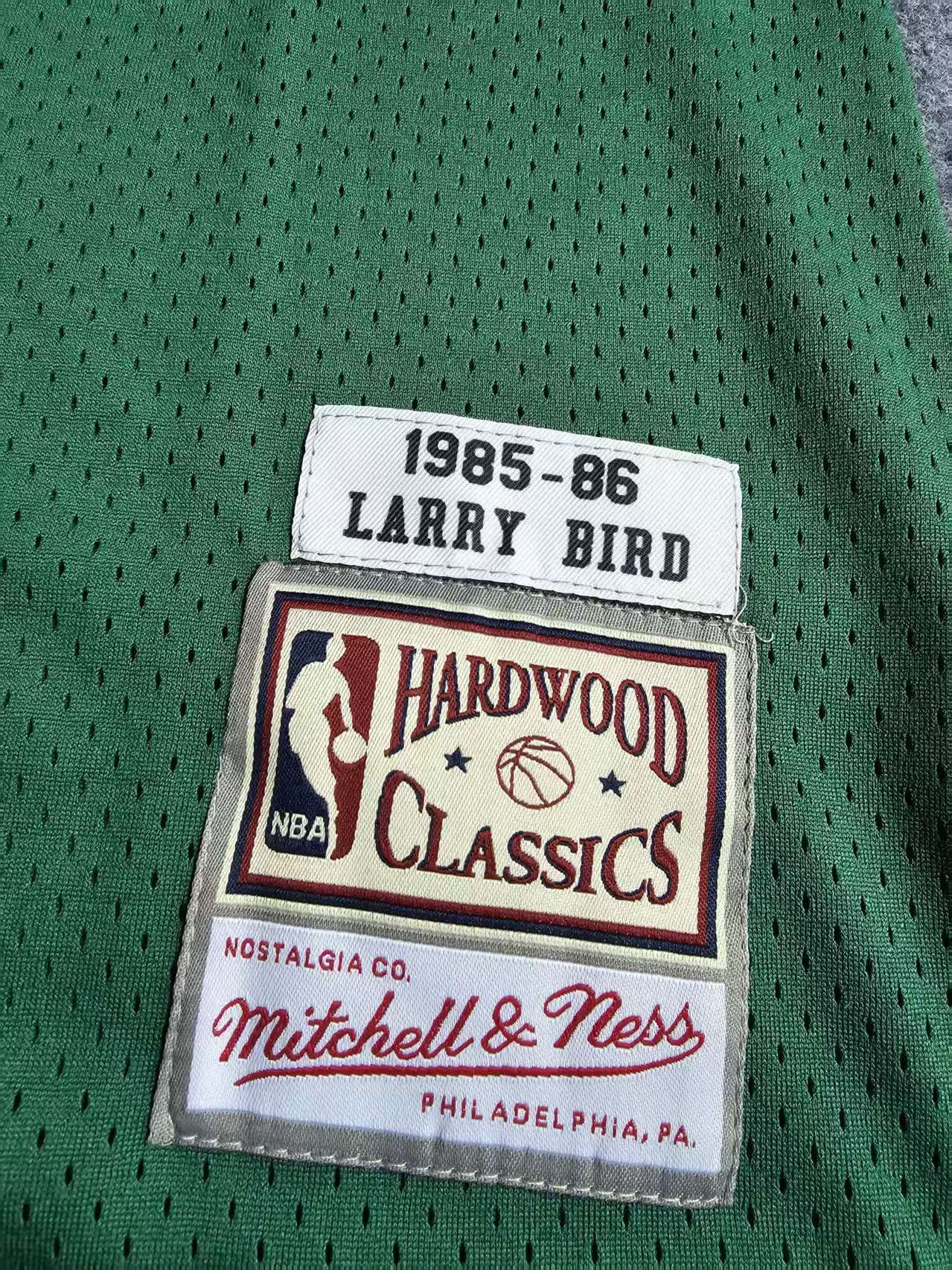 NBA 1985 86 Boston Celtics 33 Larry Bird Jersey Size US M / EU 48-50 / 2 - 3 Thumbnail