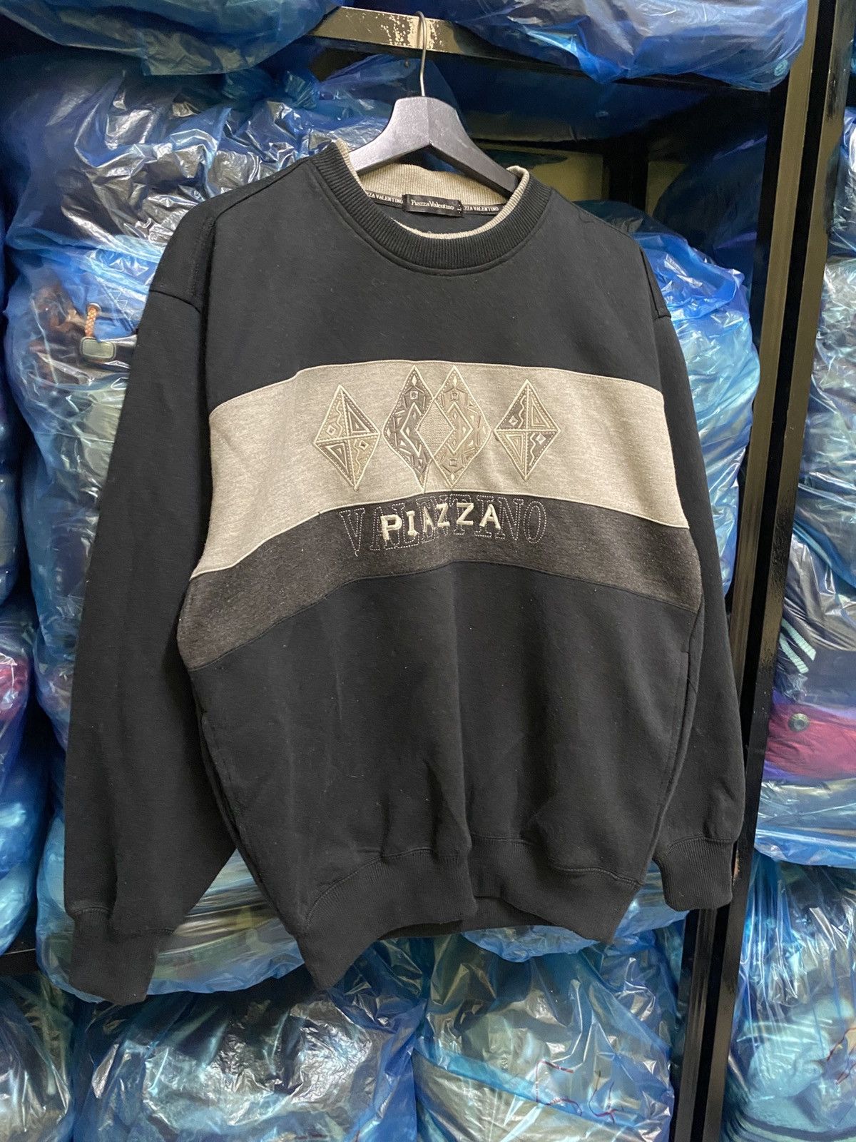 Other VINTAGE 90S PIAZZA VALENTINO SWEATSHIRT Size US L / EU 52-54 / 3 - 3 Thumbnail