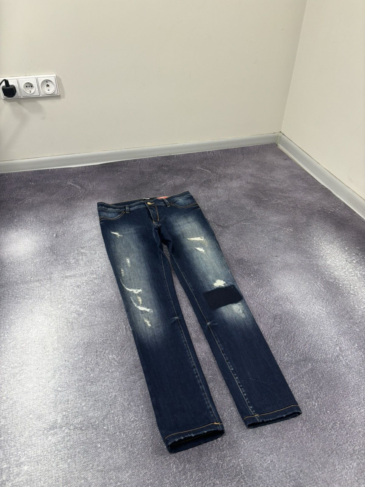 Just Cavalli Just Cavalli Chic Women’s Y2K Ripped Denim Avant Garde Jeans Size 28" / US 6 / IT 42 - 3 Thumbnail