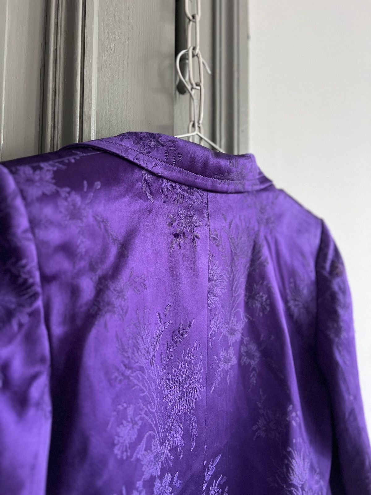 Saint Laurent Paris × Vintage × Yves Saint Laurent Arcived 1988 Yves Saint Laurent Purple Satin Damask Blazer Size M / US 6-8 / IT 42-44 - 14 Thumbnail