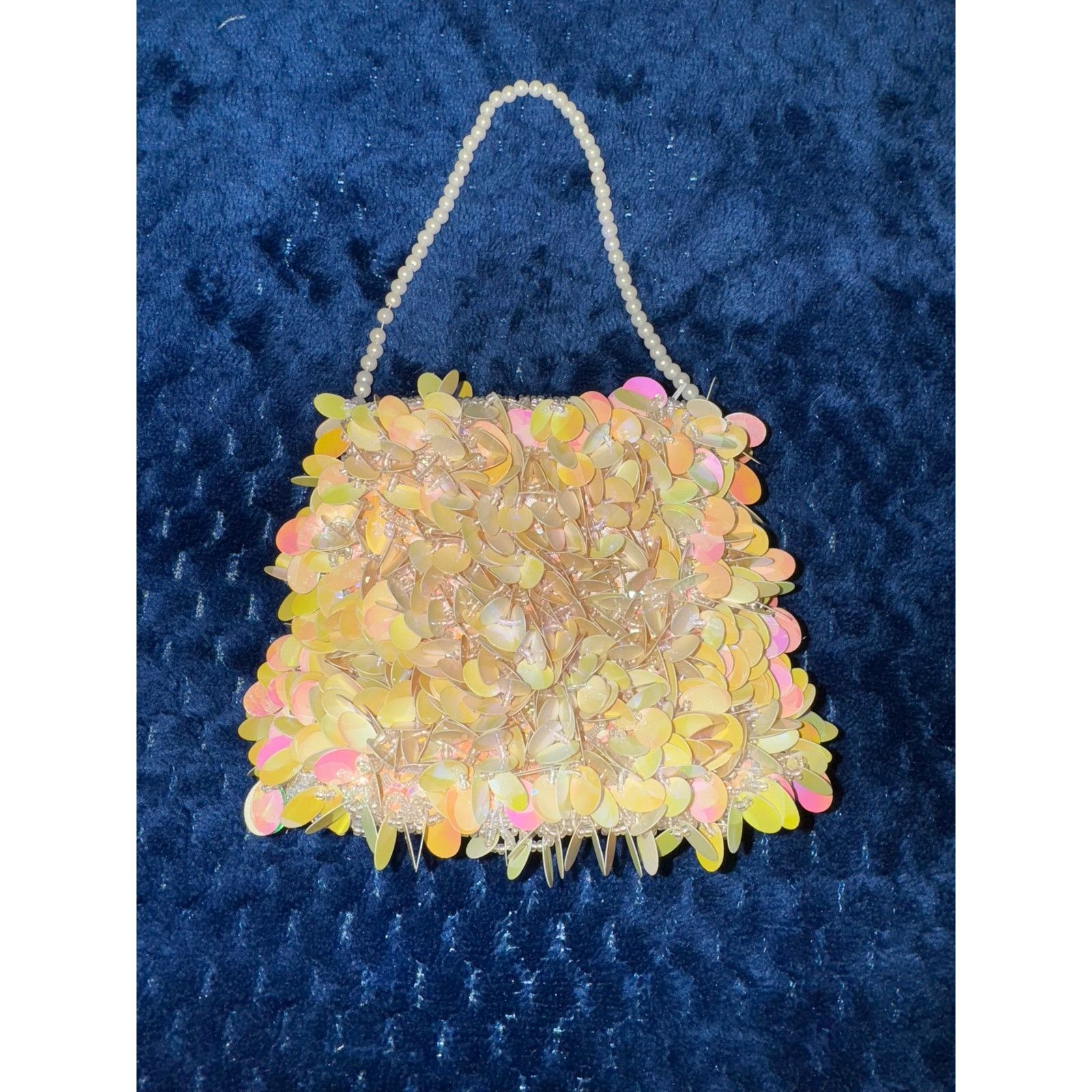 Vintage Vintage Clutch Purse / Peach Sequins / Beaded Zip Closure Size ONE SIZE - 6 Thumbnail