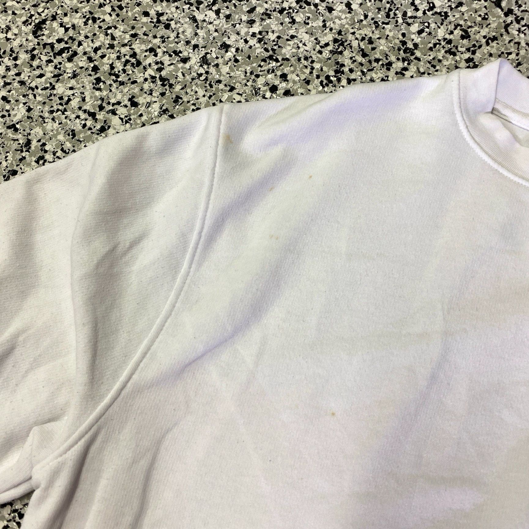 Nike VINTAGE Nike Small Swoosh Check White Crewneck Sweatshirt Medium Men’s Sweatshirt White Nike Sportswear Crewneck Pullover Size US M / EU 48-50 / 2 - 2 Thumbnail
