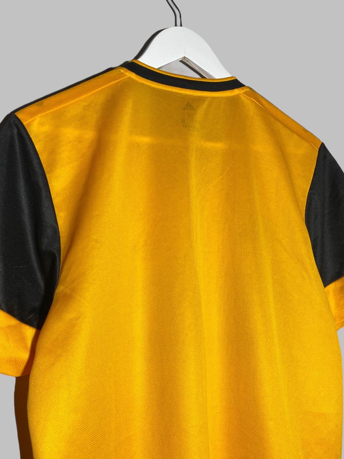 Adidas Adidas FC Wolves Wolverhampton 2020 Home Football Shirt Size US M / EU 48-50 / 2 - 14 Thumbnail