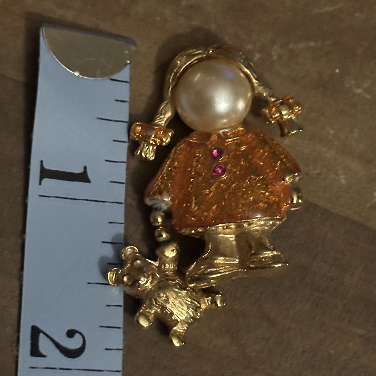 Vintage Vintage little girl with Teddy Bear brooch Size ONE SIZE - 2 Thumbnail