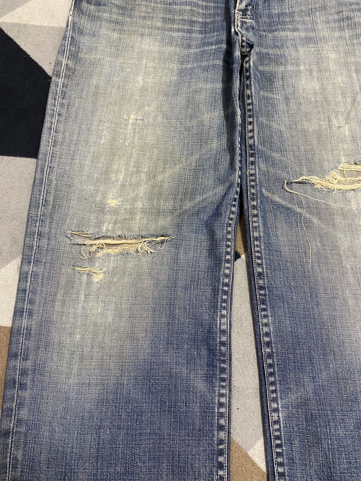 Levi's Vintage Levis 502 90s Distressed Loose Jeans Size US 31 - 7 Thumbnail