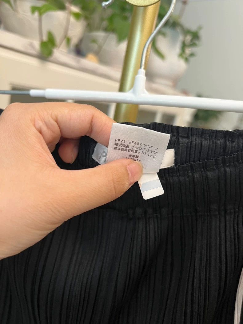 Issey Miyake Issey Miyake size:2 Black pleated pants Size 42" / US 20 - 4 Thumbnail