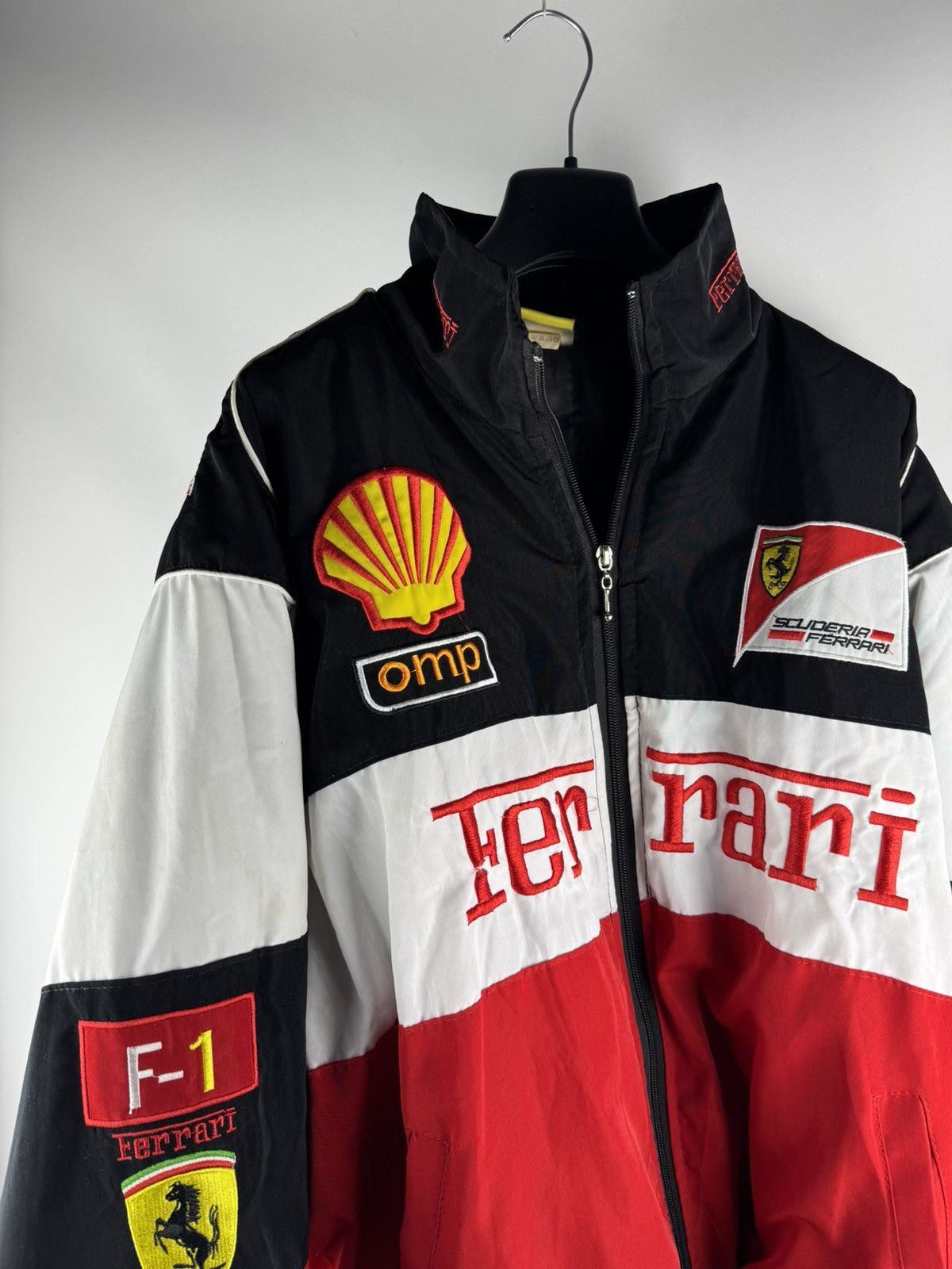 Ferrari Vintage Ferrari F1 Team Racing Bomber Jacket Shell /OMP Y2K Size US L / EU 52-54 / 3 - 2 Thumbnail