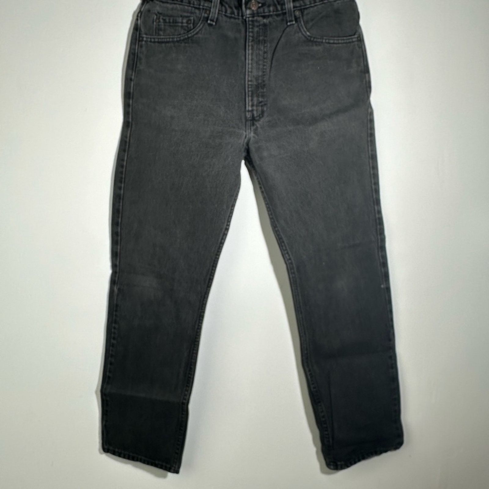 Levi's Levi's Vintage 505 Black Straight-Leg Jeans with Classic Cut Size US 36 / EU 52 - 2 Thumbnail