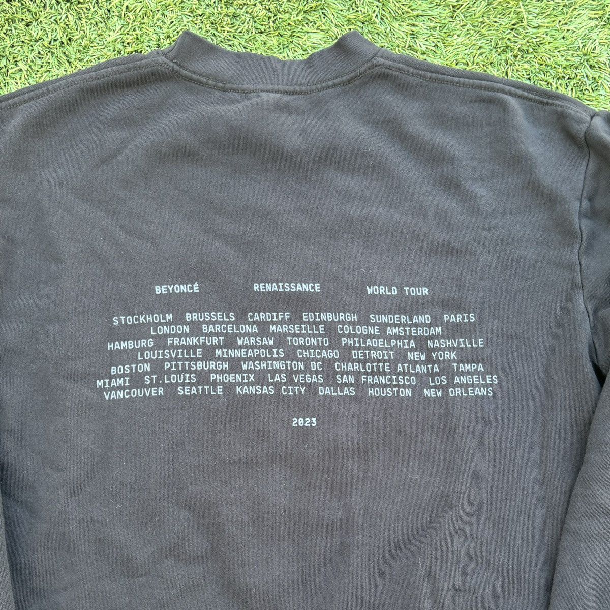 Beyonce Official Beyoncé Renaissance World Tour 2023 Merch Sweater m Size US S / EU 44-46 / 1 - 8 Thumbnail