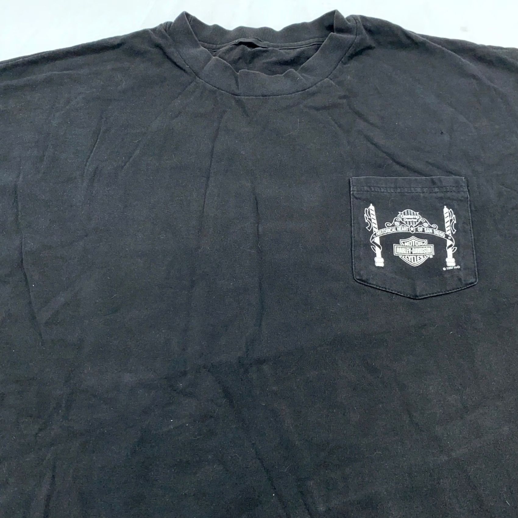 Harley Davidson VINTAGE Harley-Davidson T-Shirt XL Black Men 90s Biker Motorcycle San Diego California Pocket Crew Neck Short Sleeve Double-Sided 80s 90s Shirt Mens Size US XL / EU 56 / 4 - 2 Thumbnail