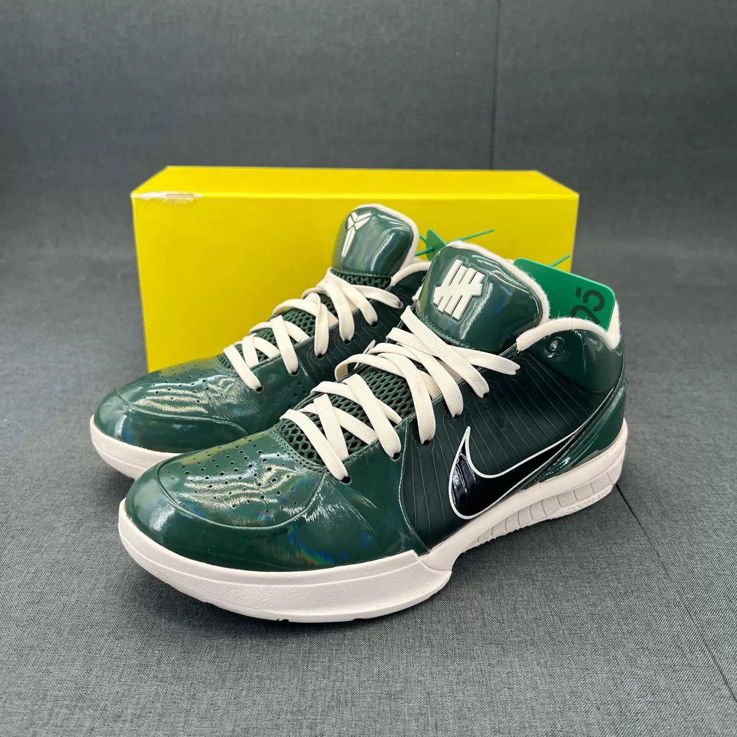 Nike Nike KD 4 Milwaukee Bucks 44 Boxed Like New Size US 11 / EU 44 - 1 Thumbnail