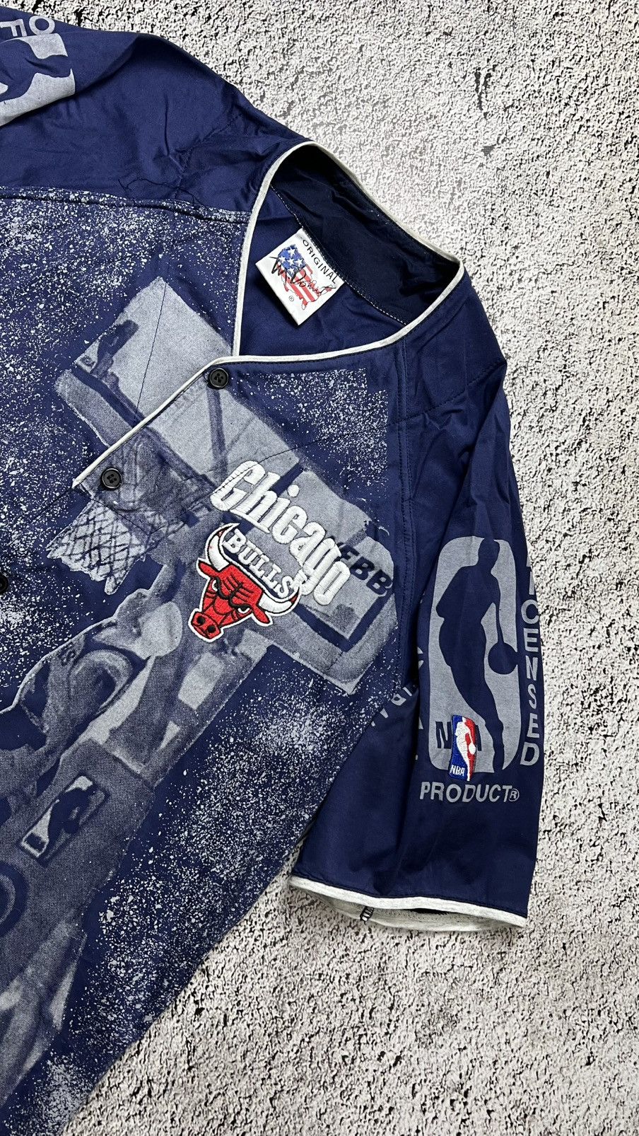 Other VTG 90’s Made in USA Chicago Bulls NBA baseball jersey Size US L / EU 52-54 / 3 - 2 Thumbnail