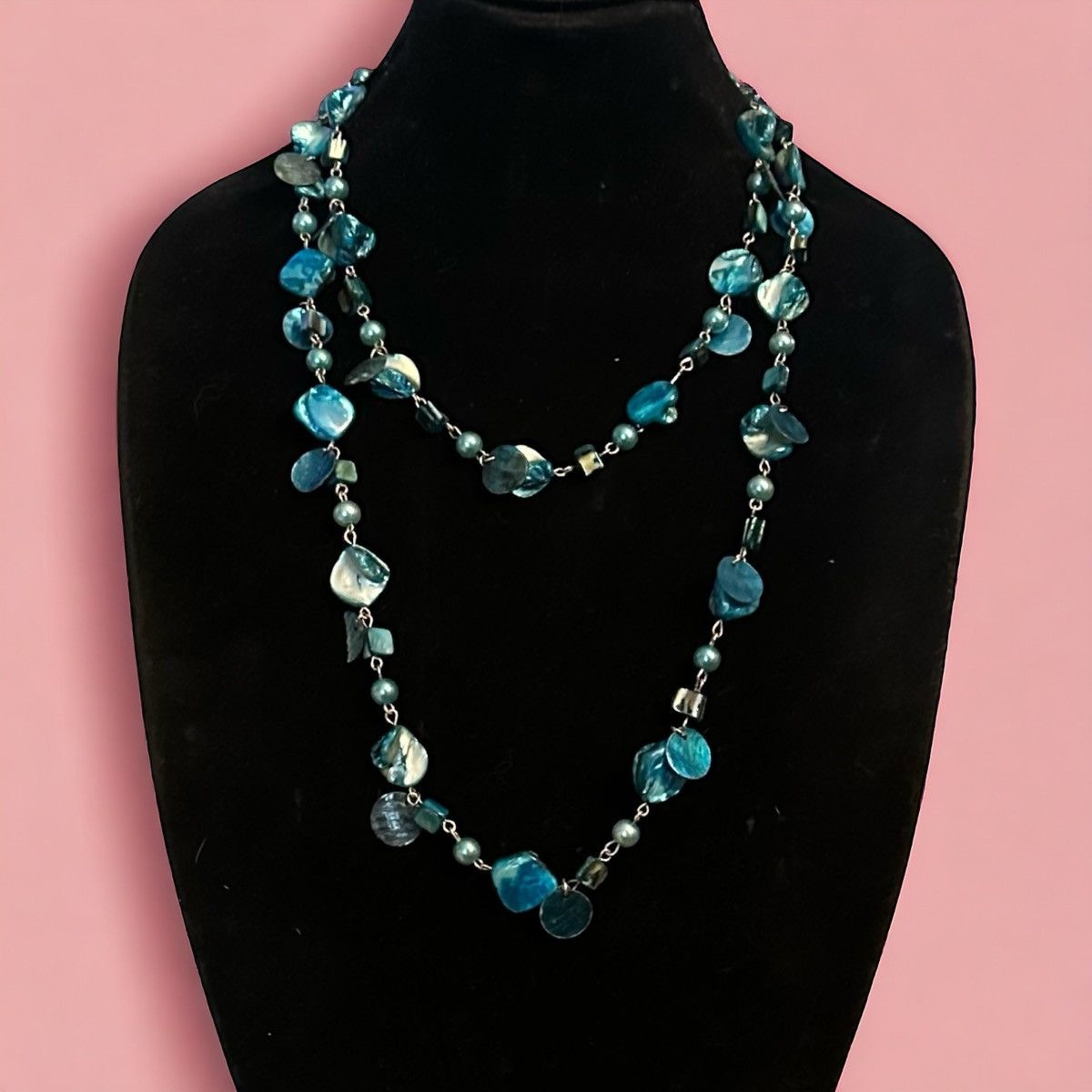 Avenue Avenue blue dyed mother of pearl shell necklace Size ONE SIZE - 1 Thumbnail