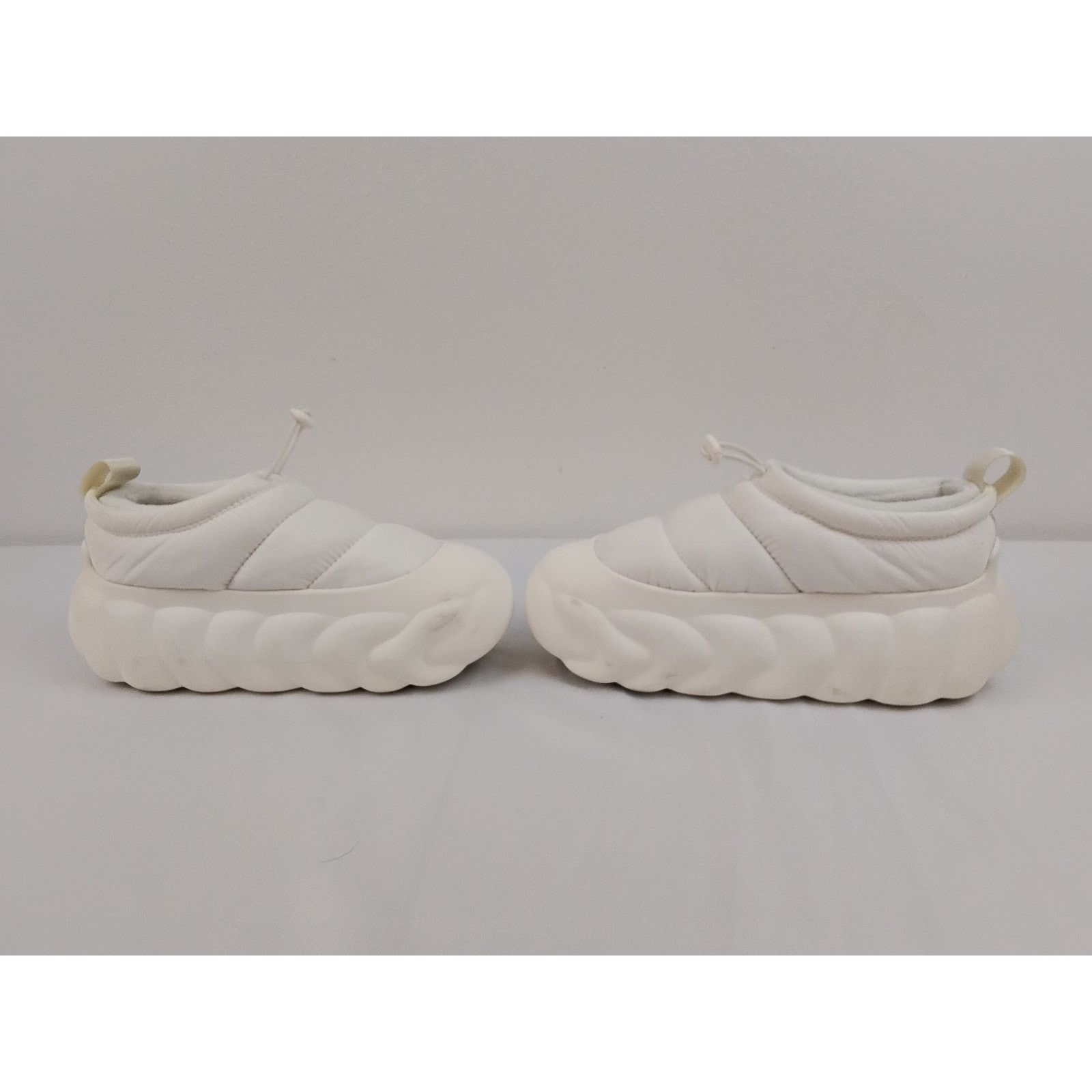 Crocs Crocs Overpuff Shorty Slip-On Shoes Men's 7 Women's 9 White Size US 7 / EU 40 - 14 Thumbnail