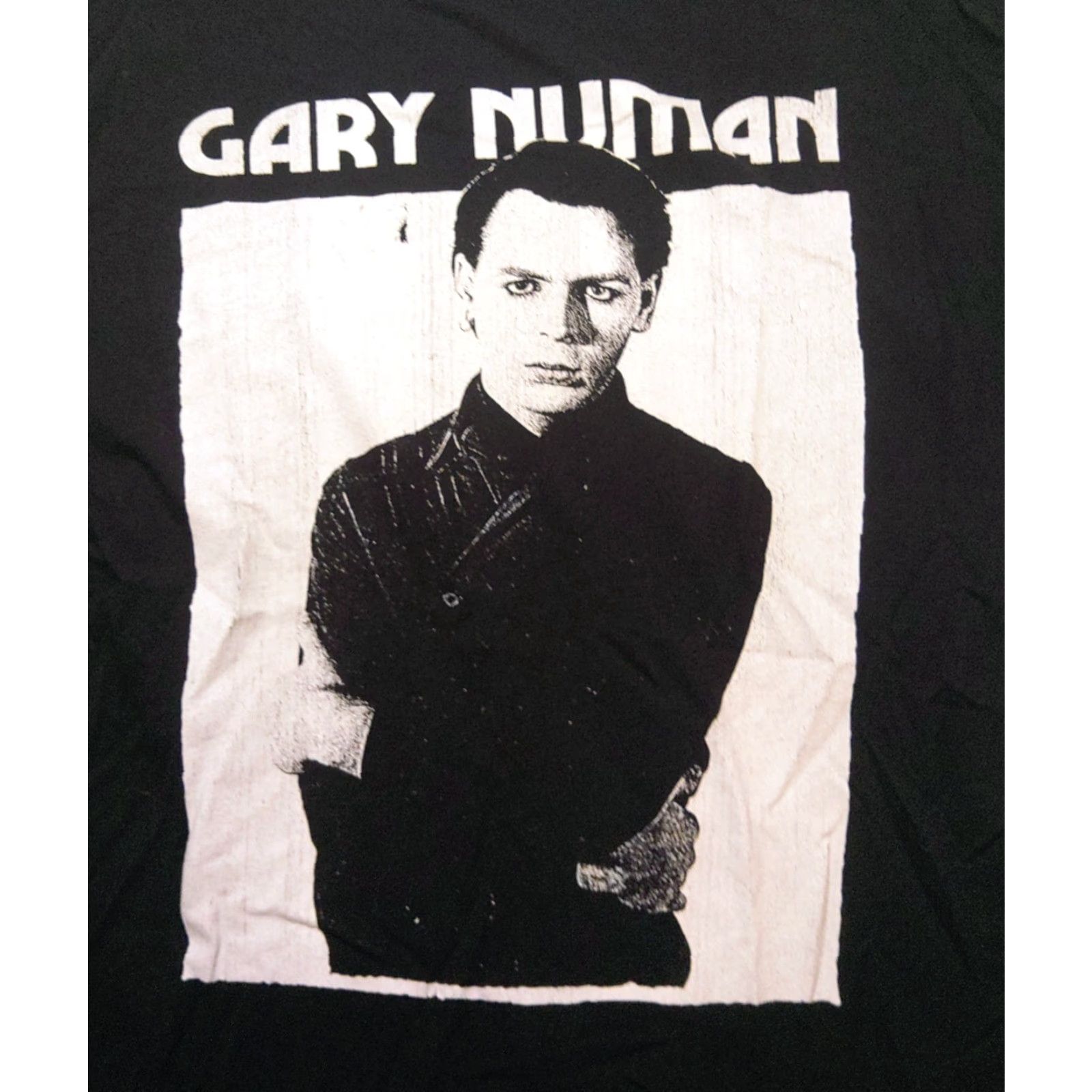 Gildan Gary Numan Classic 80s Tee T-Shirt L Black Cotton Gildan Mens Vintage Logo Short Sleeve Crew Neck Modern Rock USA Decade 80s 90s 80s Fans Size US L / EU 52-54 / 3 - 2 Thumbnail