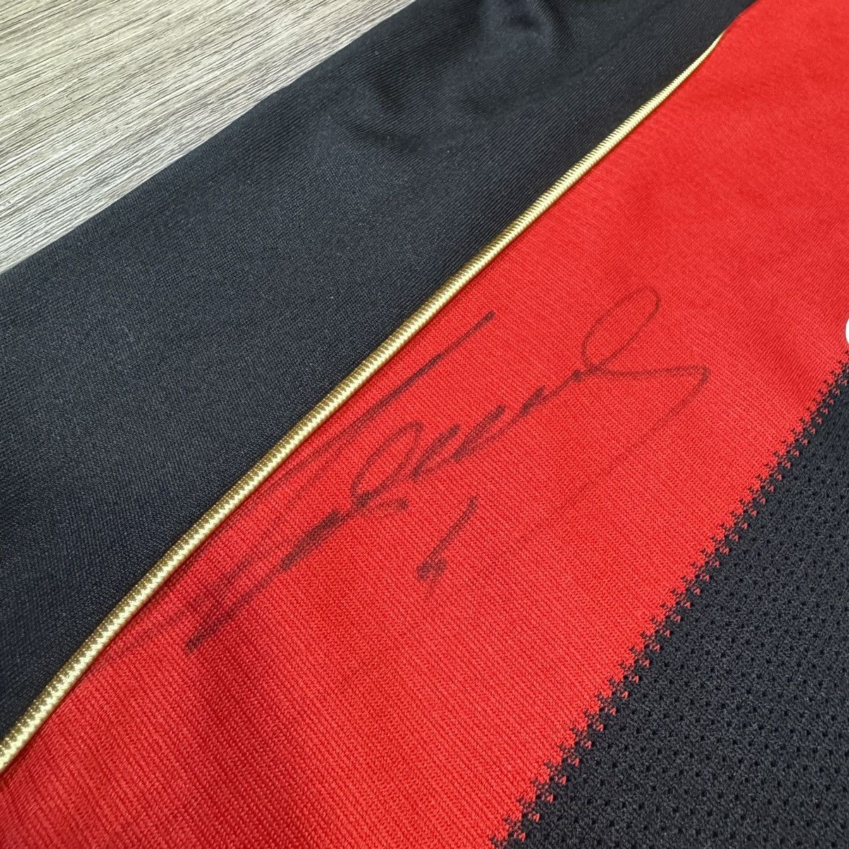 Adidas × Signatures AC Milan 11/12 home shirt Massaro signed shirt Size US S / EU 44-46 / 1 - 4 Thumbnail
