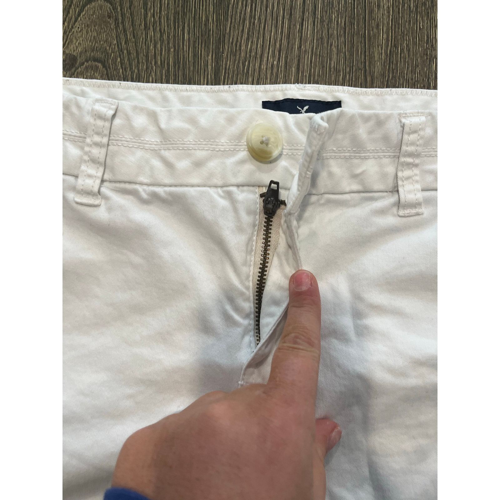 American Eagle Outfitters American Eagle Chino Midi Shorts Mid-Rise White Size 10 Size 32" / US 10 / IT 46 - 5 Thumbnail