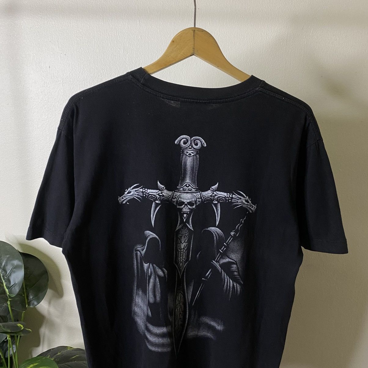 Vintage 2000s Skulls Grim Reaper Affliction Cyber Punk Grunge Tshirt Size US M / EU 48-50 / 2 - 8 Thumbnail