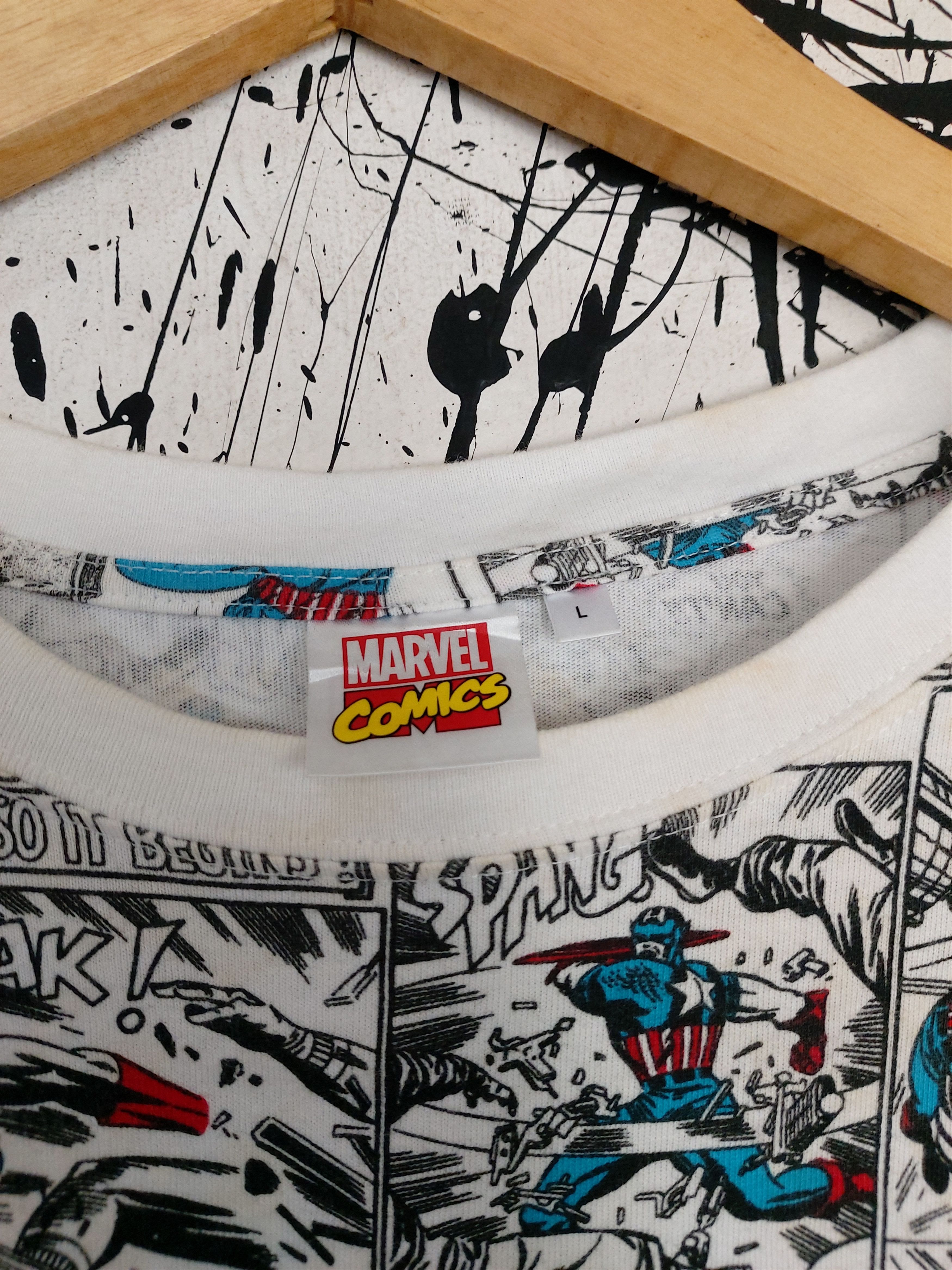 Marvel Comics MARVEL COMICS X GU CAPTAIN AMERICA PRINT TEE Size US L / EU 52-54 / 3 - 4 Thumbnail