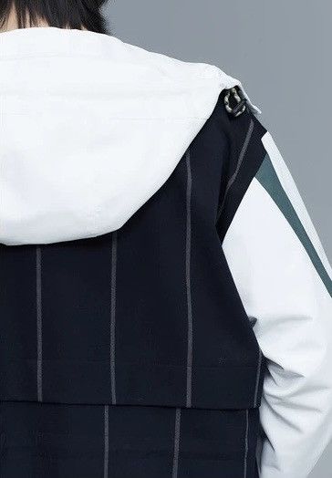 Other Colorblock Hooded Coat – Navy / White / Gray – Size L Size US L / EU 52-54 / 3 - 5 Thumbnail