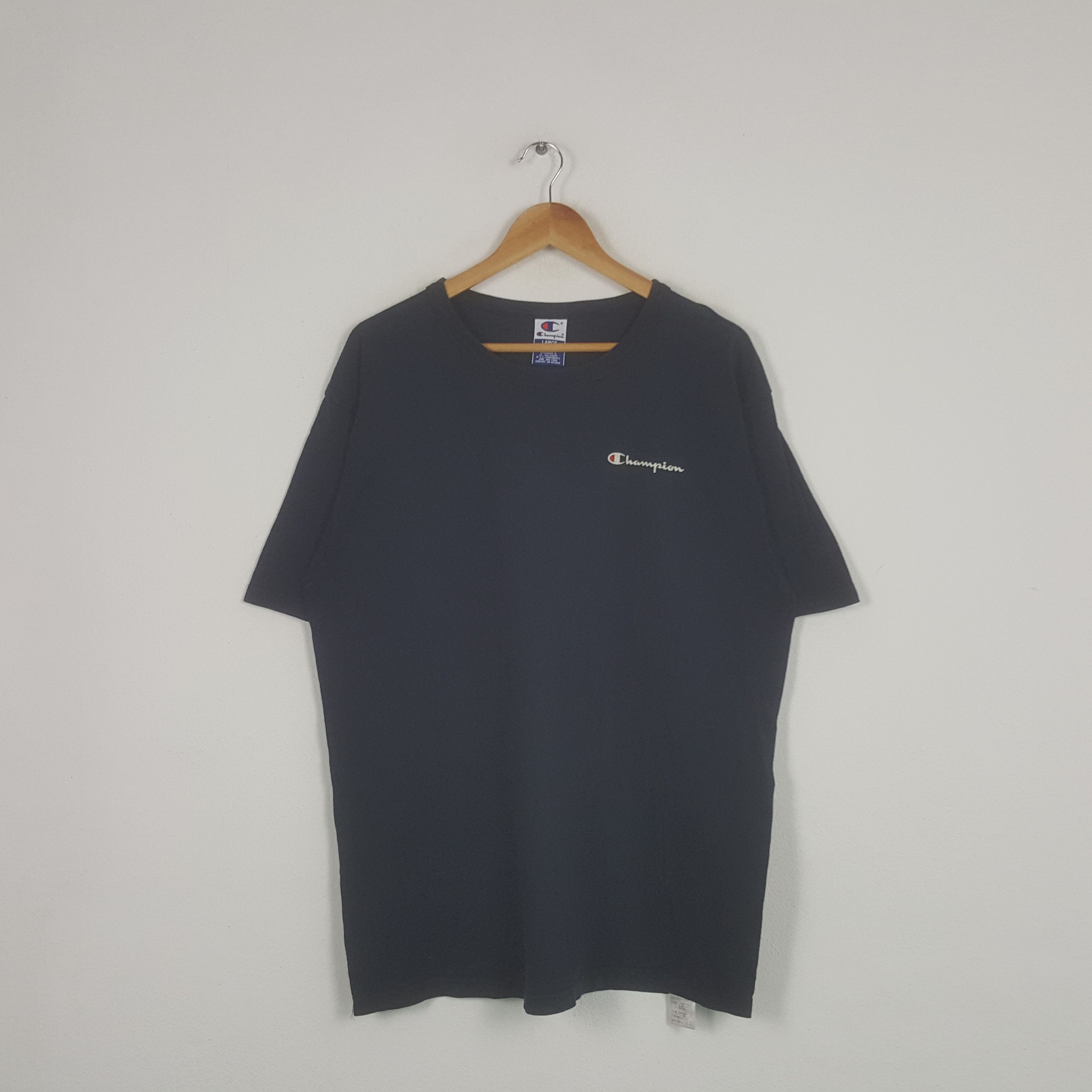 Champion × Vintage Vintage Champion Streetwear Style Tshirt Size US XL / EU 56 / 4 - 1 Thumbnail