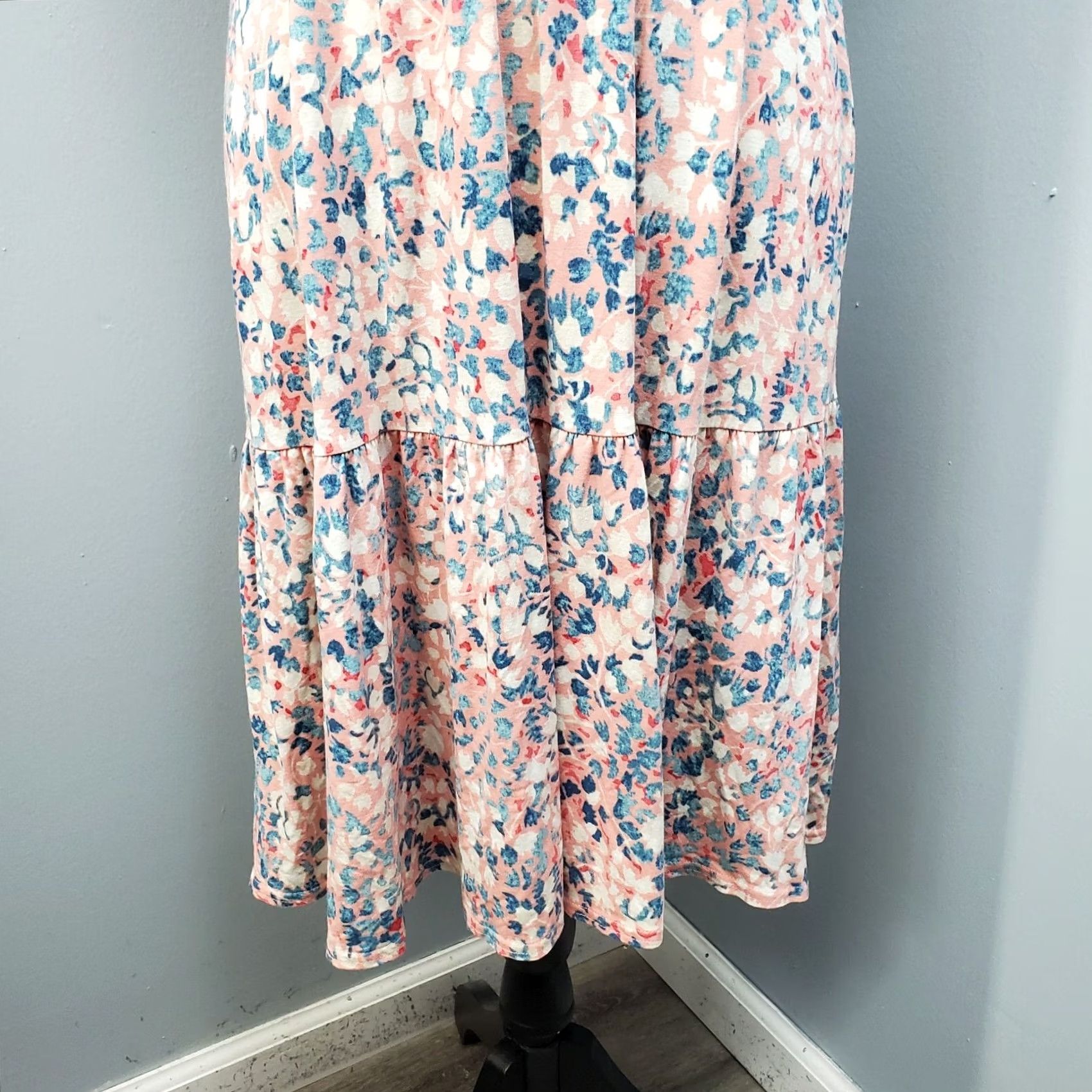 Loft LOFT Womens XS Multicolor Floral Tiered Dress Smocked Chest Wide Straps Backless Size XS / US 0-2 / IT 36-38 - 4 Thumbnail
