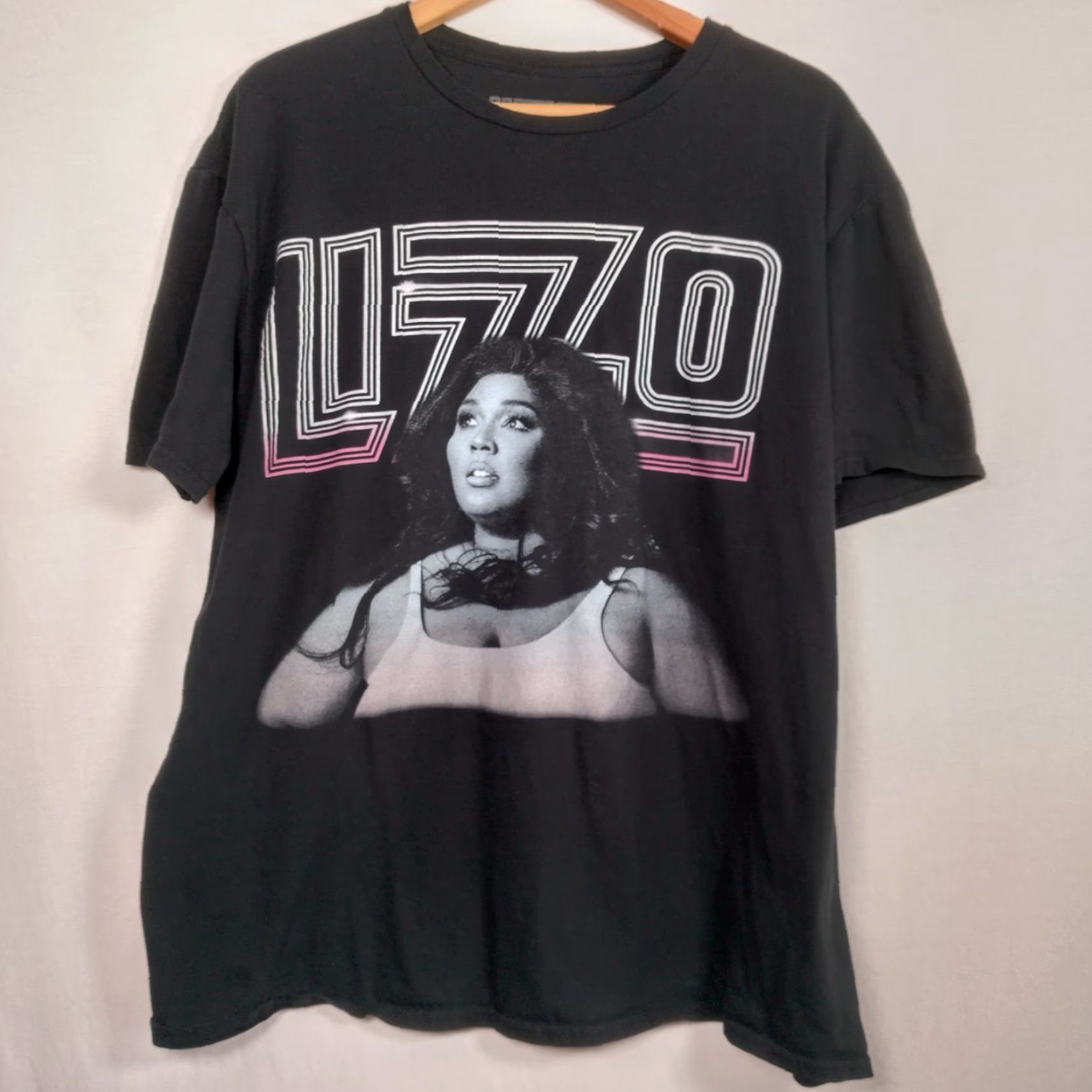 Rizzoli VINTAGE Lizzo Shirt XL The Special Tour 2023 Graphic Music Flute Singer Cotton Men's Size US XL / EU 56 / 4 - 2 Thumbnail