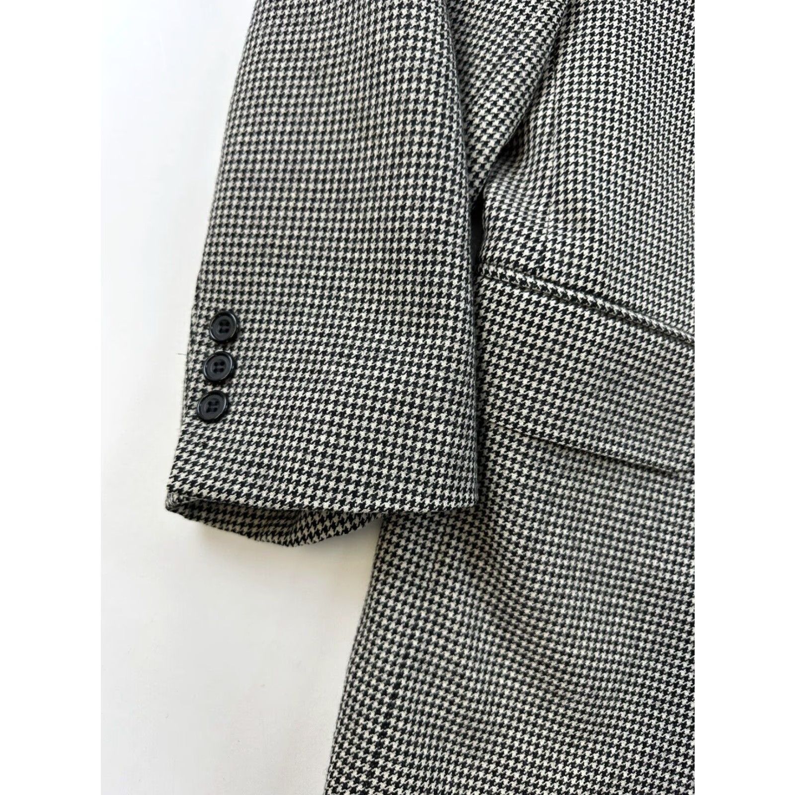 Oscar De La Renta Oscar de la Renta Blazer Sport Coat Men 42R Notch Lapel Black White Tweed Herringbone Dry Clean Only 1 Piece Regular Fit Inner Pockets Jacket Coat Size 42R - 4 Thumbnail