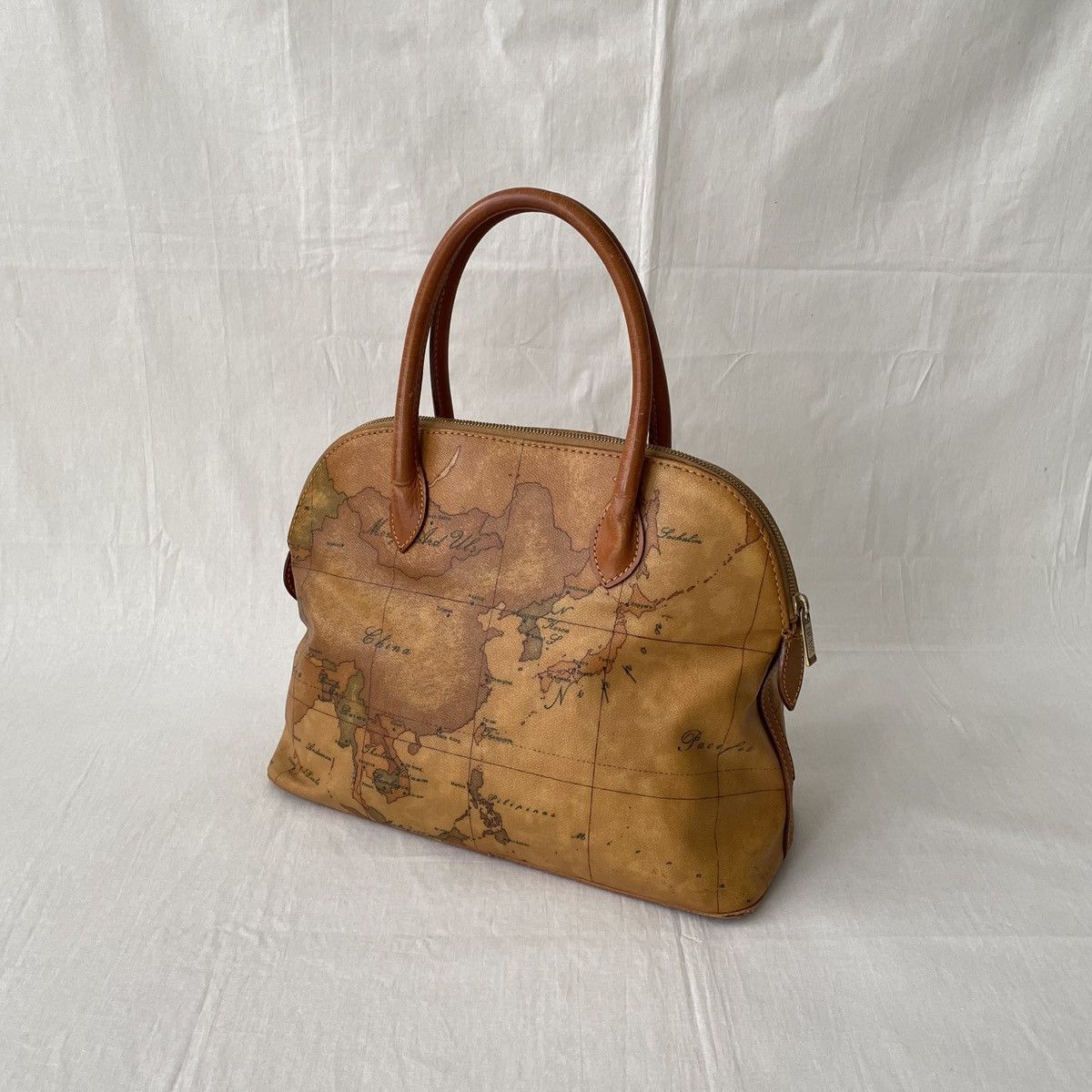 Alviero Martini Vintage Alviero Martini Alma Handbag Size ONE SIZE - 1 Thumbnail