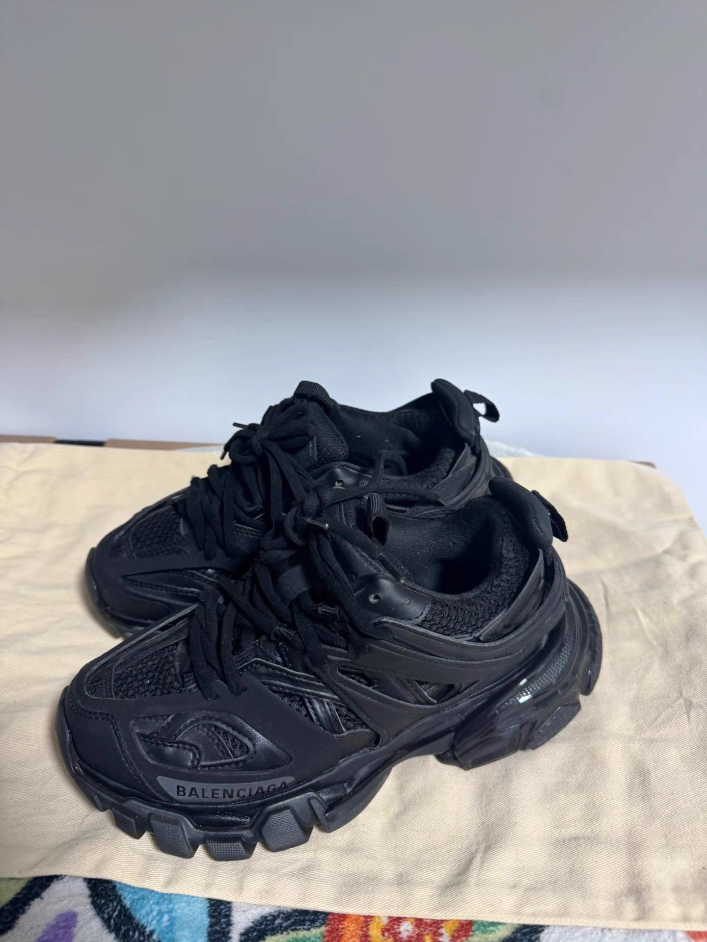 Balenciaga Balenciaga Track Clear Sole Low-Top Sneakers K13 Size US 5 / IT 35 - 2 Thumbnail