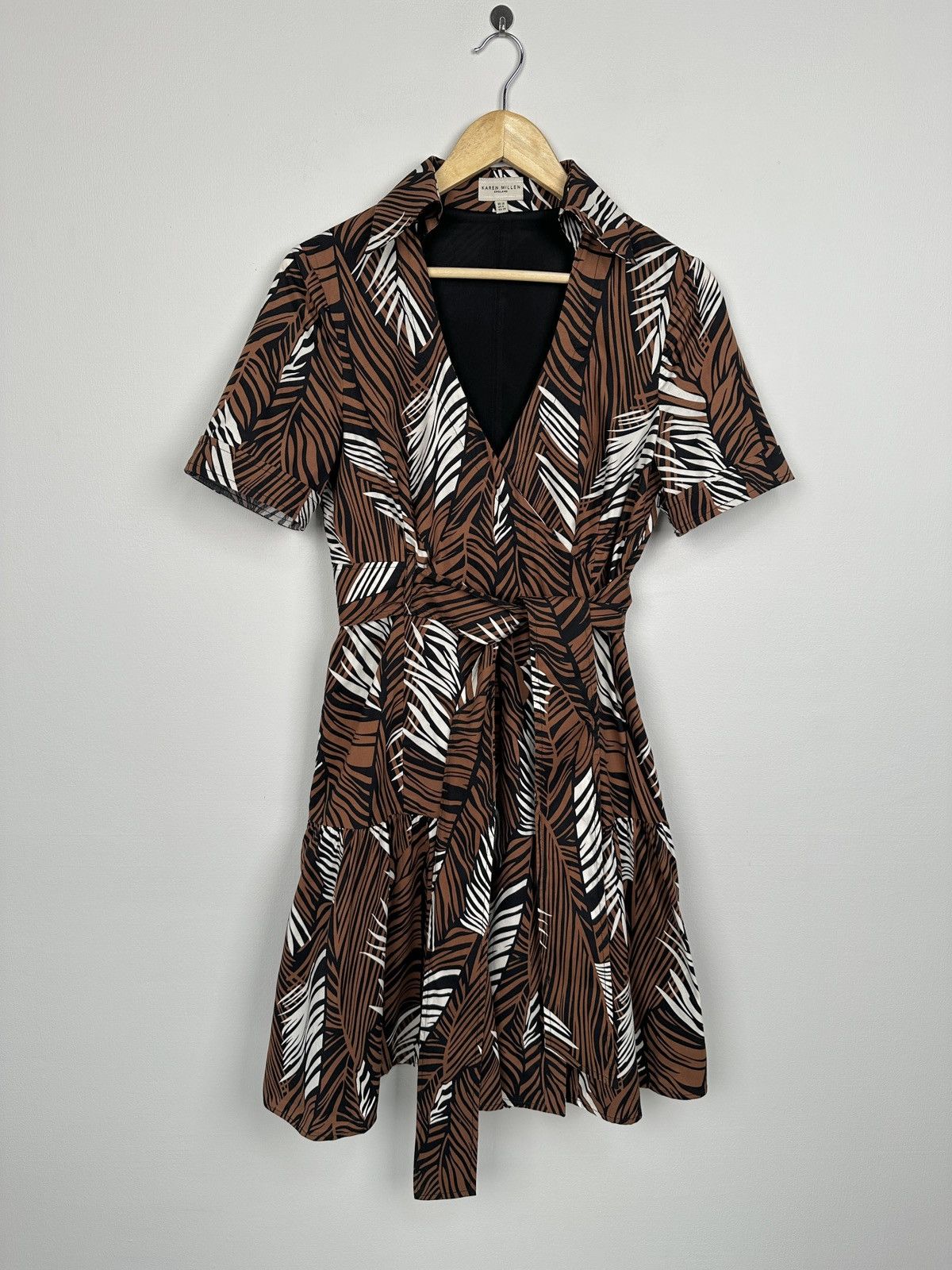 knee length dresses for ladies Sleek Leopard Print Lace And Satin Midi Dress main image 0