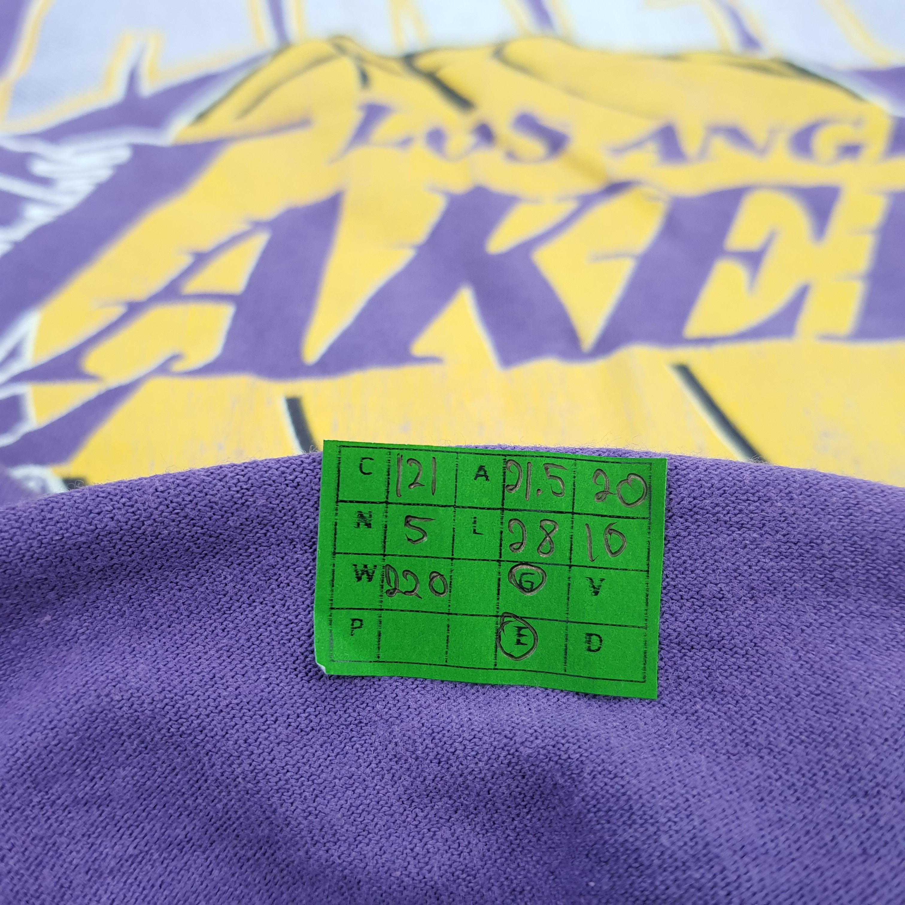 MLB × NBA × Vintage Vintage Los Angelas Lakers Basketball T-shirt Size US L / EU 52-54 / 3 - 8 Thumbnail