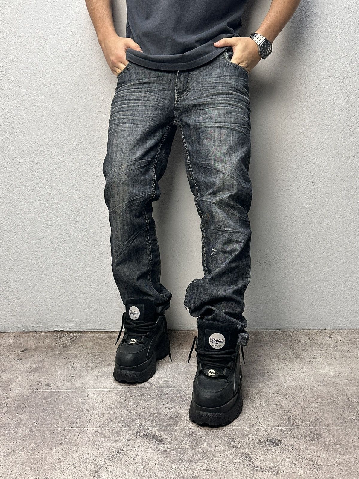 Diesel Vintage Diesel faded jeans Bontage cut Italy vintage style Size US 32 / EU 48 - 1 Thumbnail