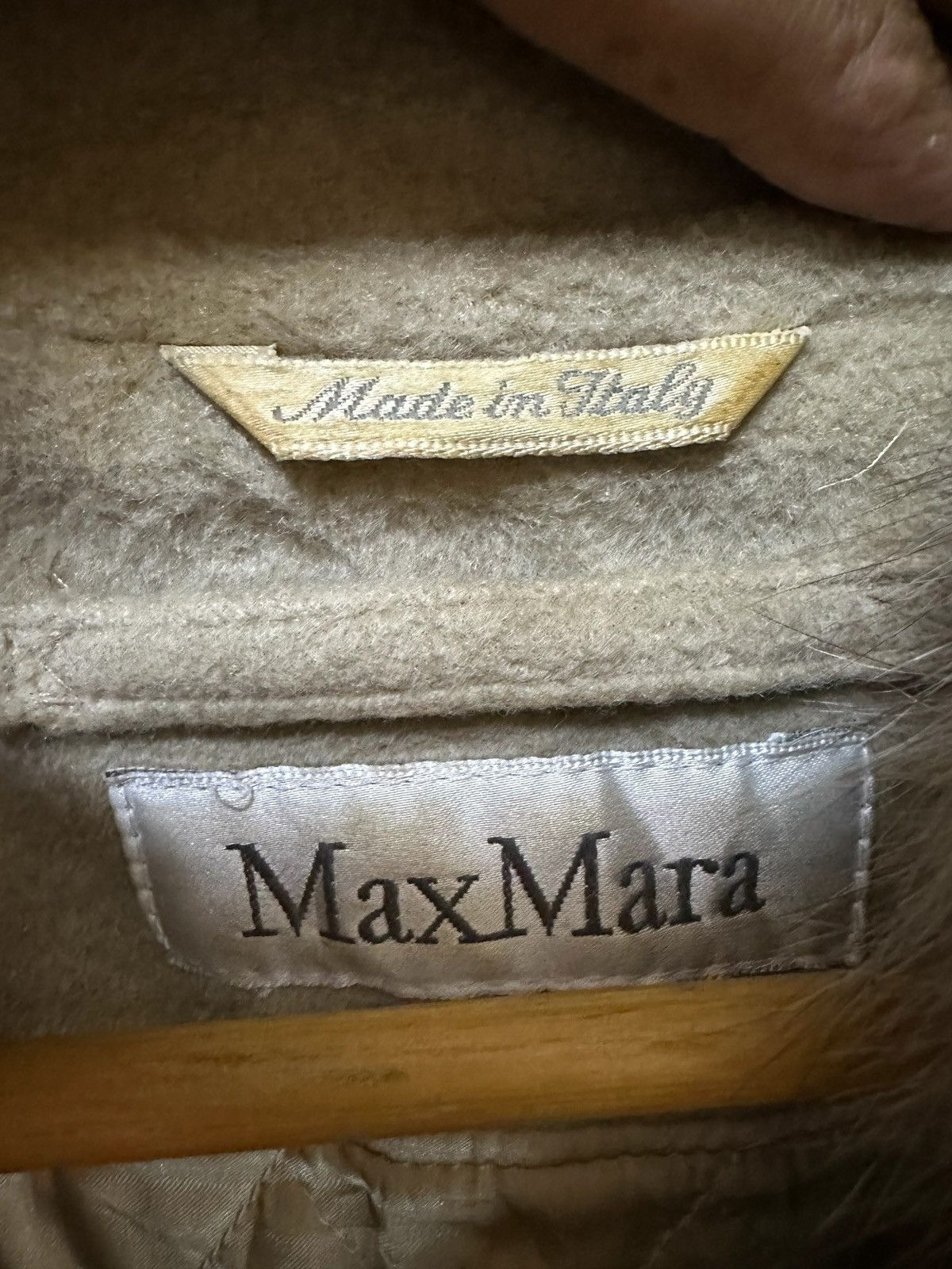 Max Mara vintage Max Mara fur-trimmed wool-cashmere blend coat. Size M / US 6-8 / IT 42-44 - 5 Thumbnail